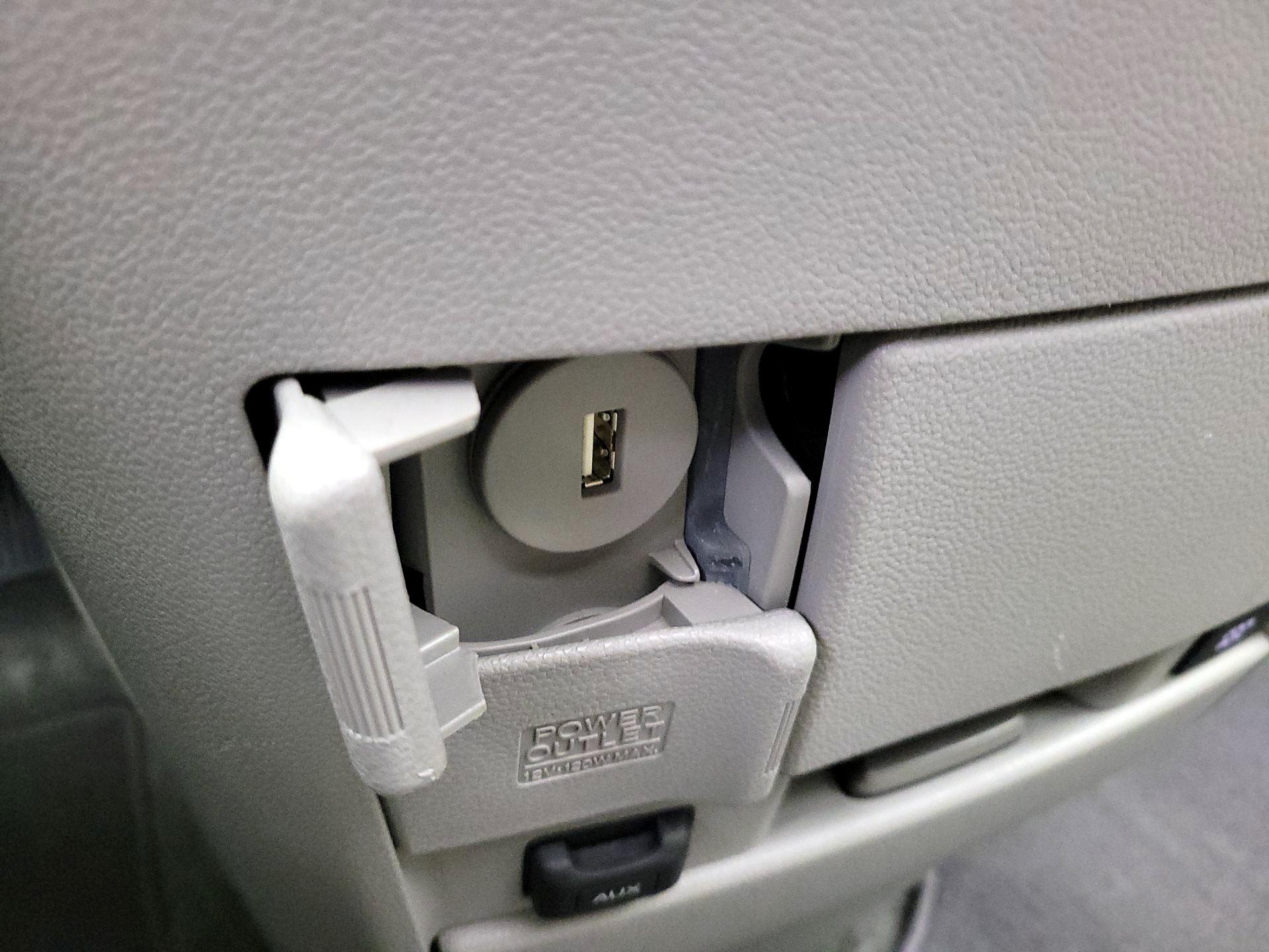 Thumbnail: 2015 Honda Odyssey - 18