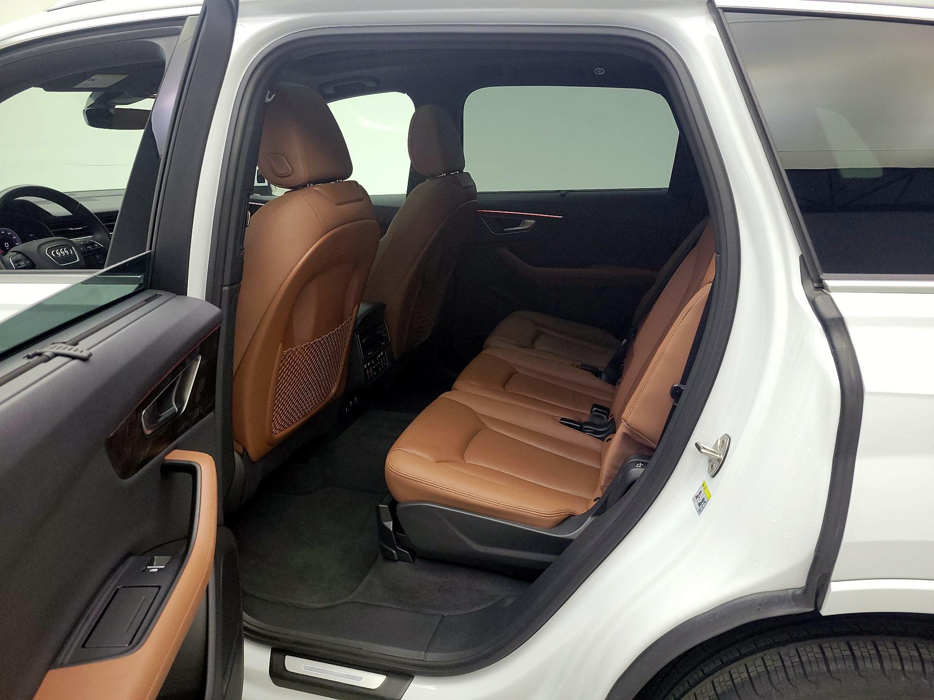 Thumbnail: 2023 Audi Q7 - 19