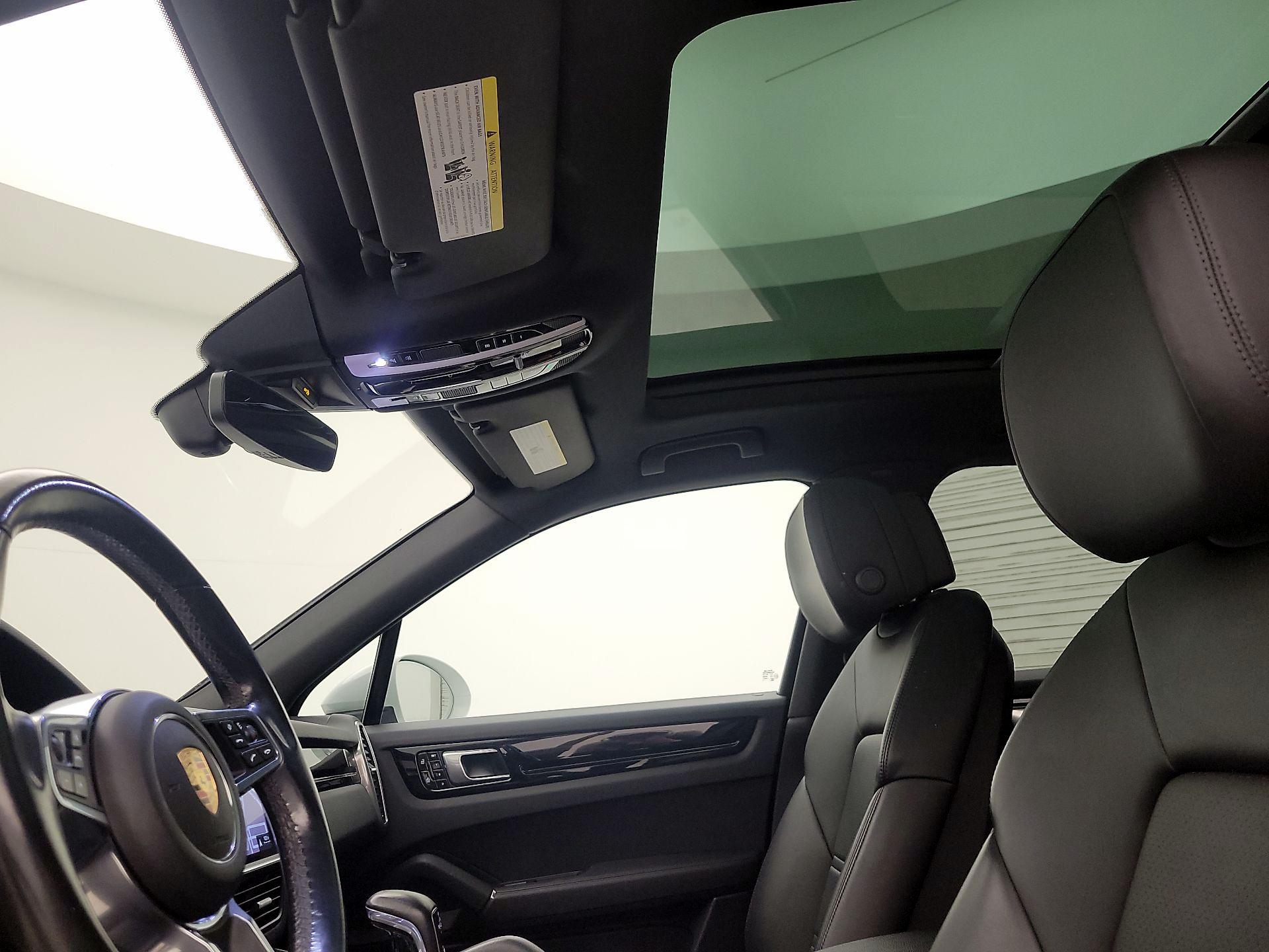 Thumbnail: 2019 Porsche Cayenne - 18