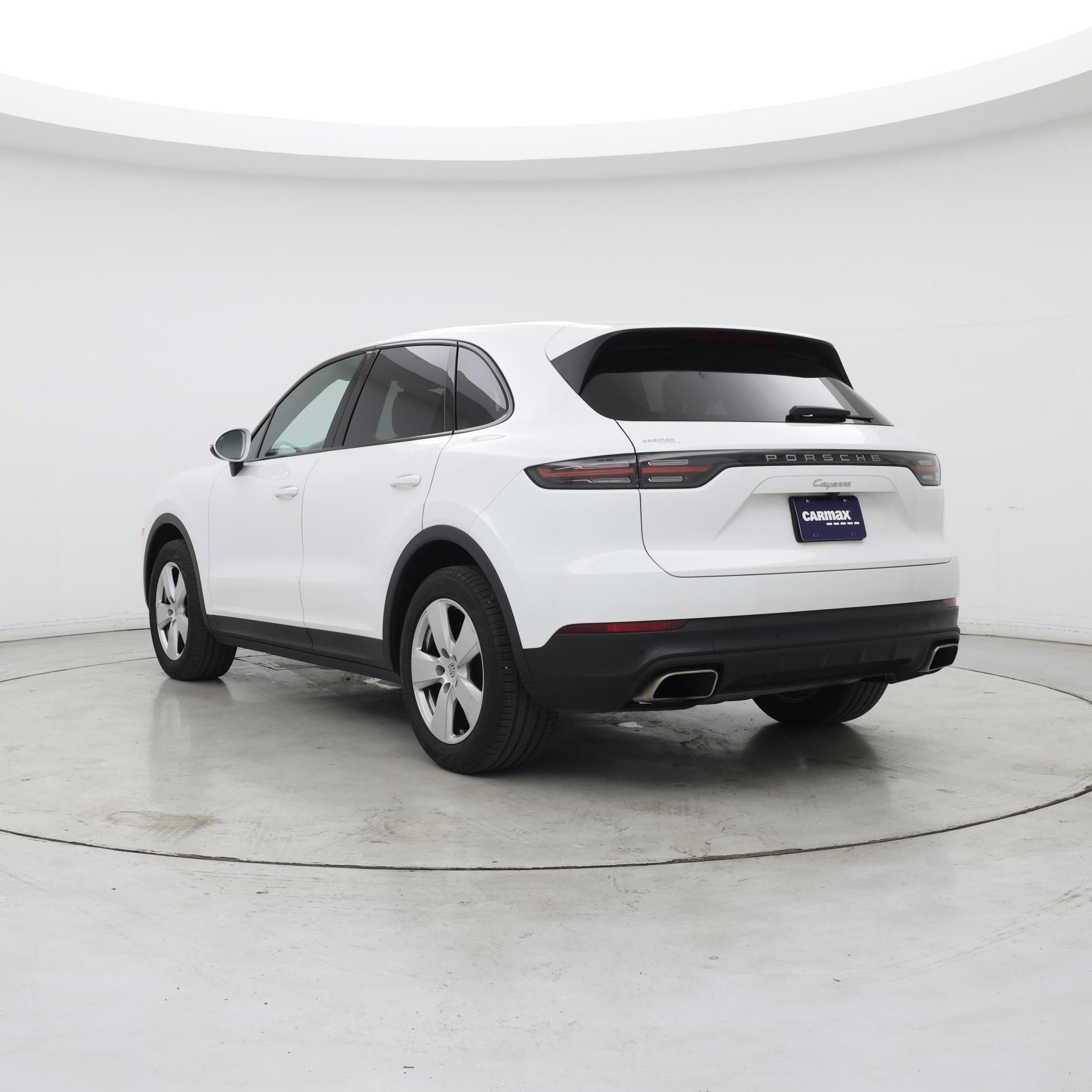 Thumbnail: 2019 Porsche Cayenne - 2
