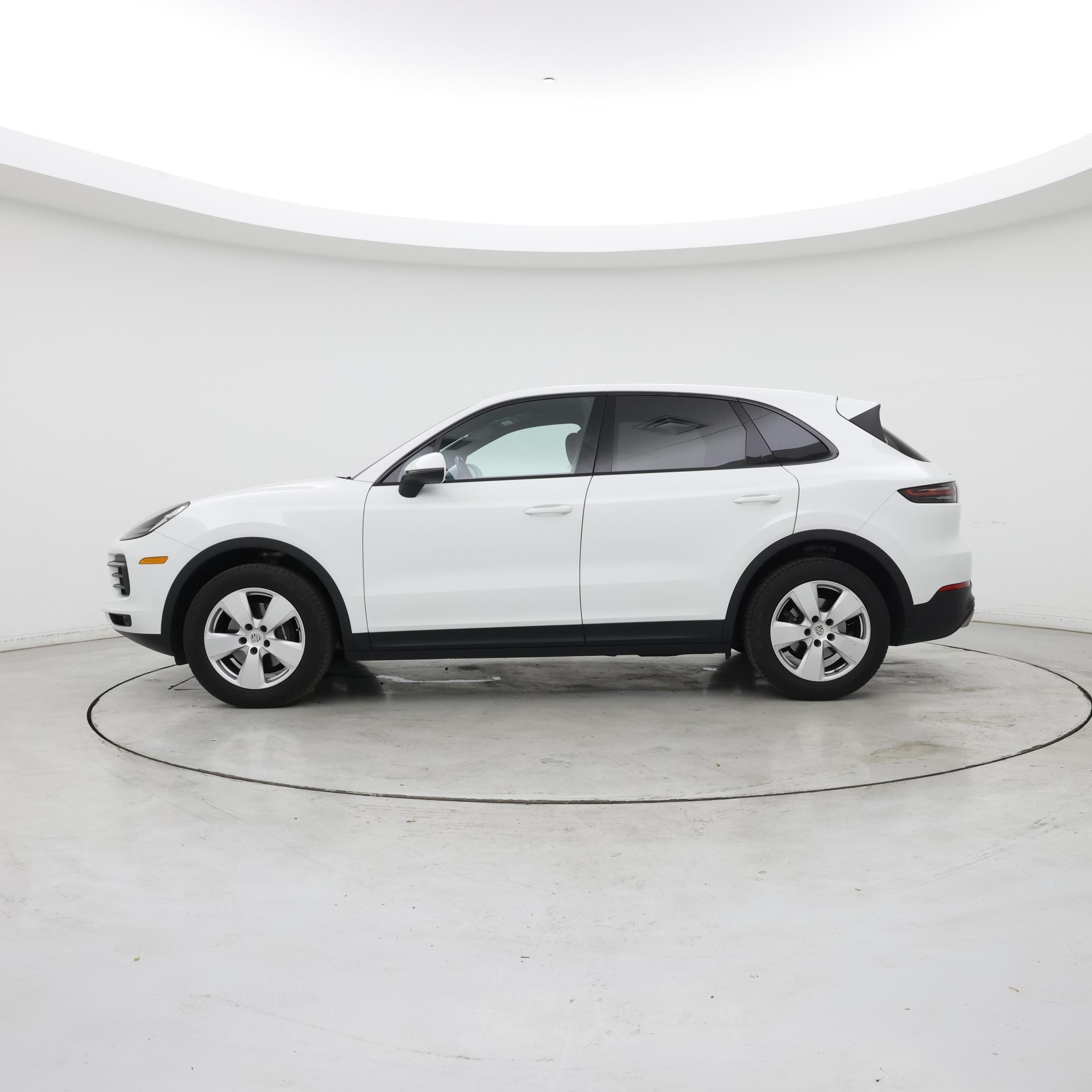 Thumbnail: 2019 Porsche Cayenne - 3