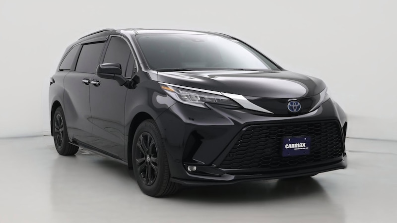 2022 Toyota Sienna XSE Hero Image