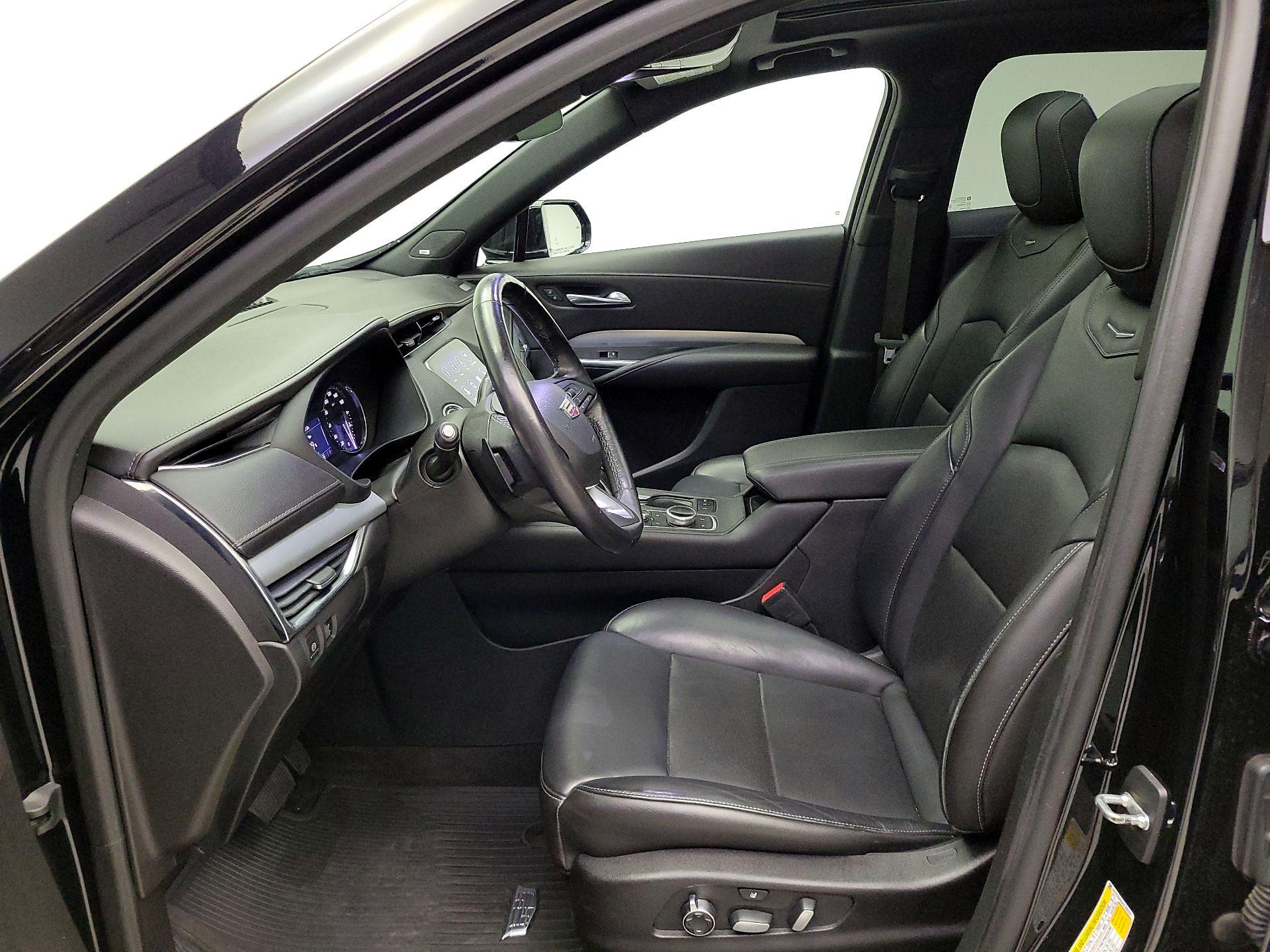 Thumbnail: 2019 Cadillac XT4 - 11