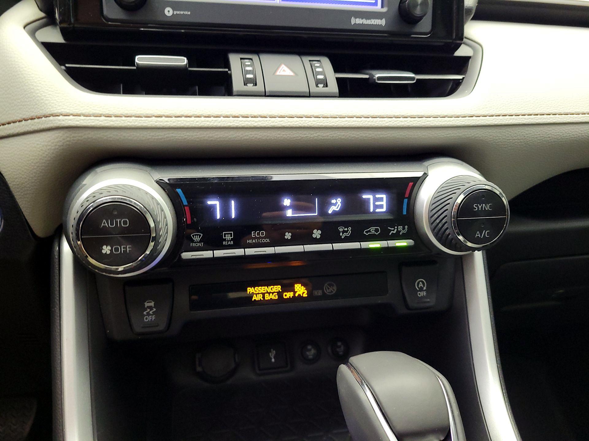 Thumbnail: 2022 Toyota RAV4 - 16