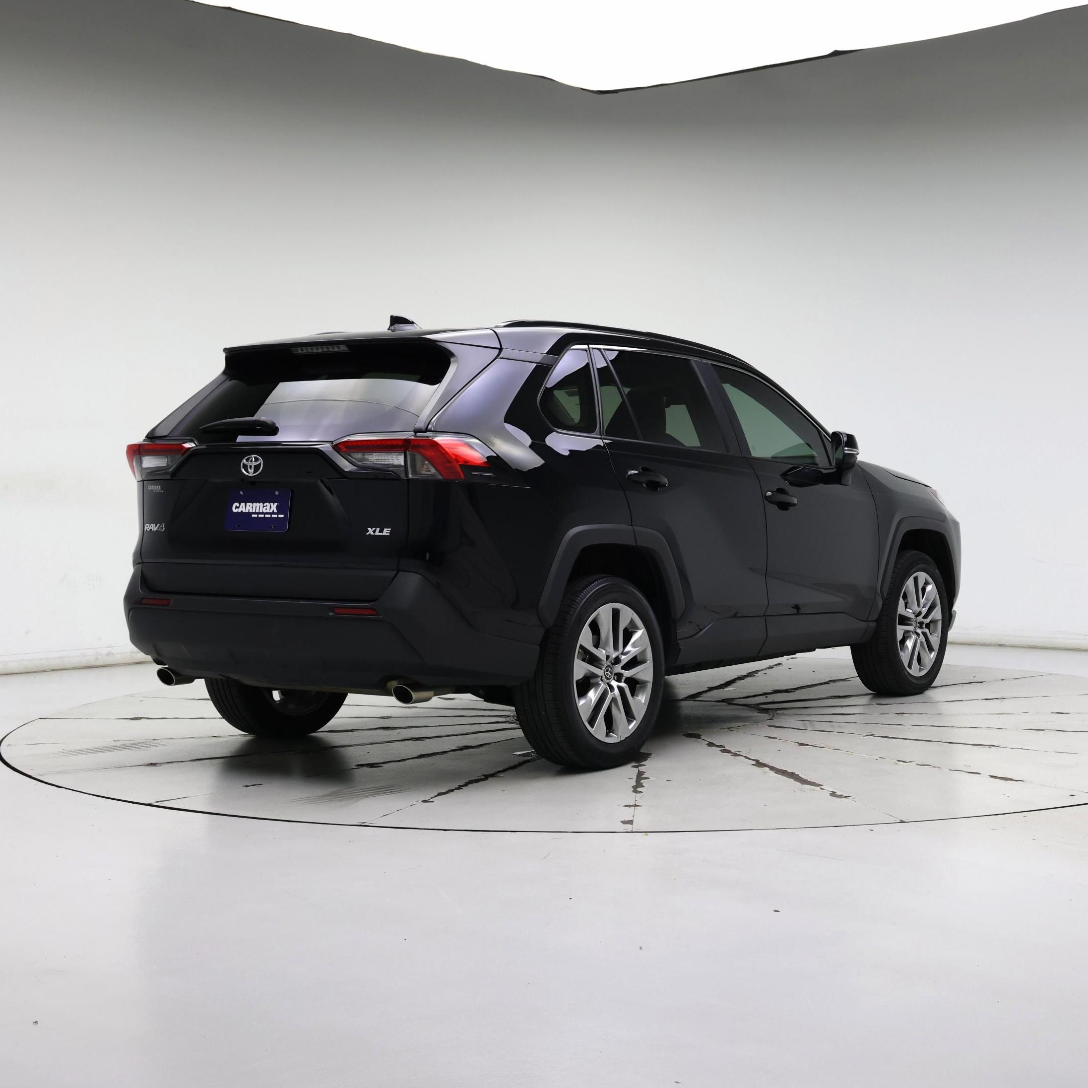 Thumbnail: 2022 Toyota RAV4 - 8