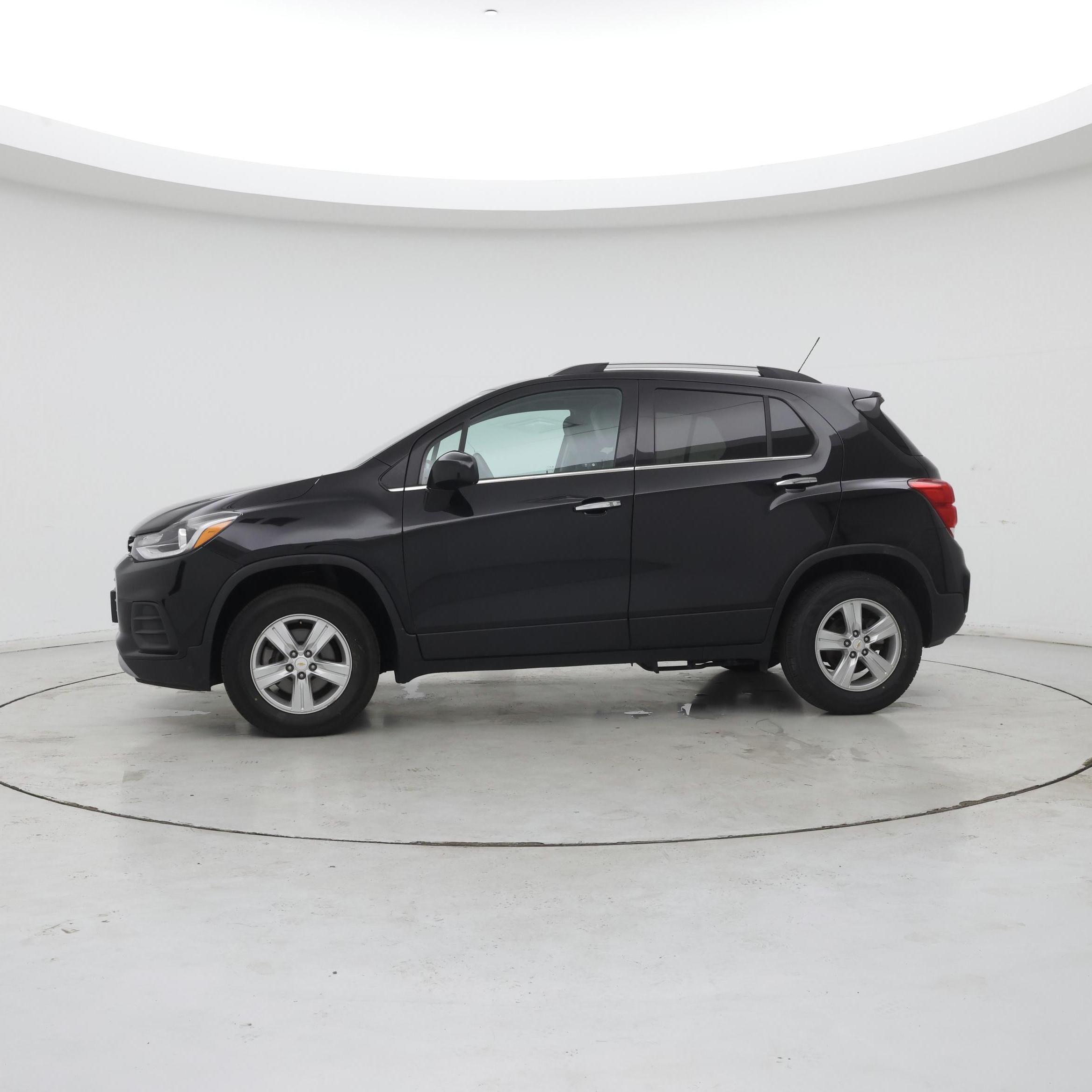 Thumbnail: 2020 Chevrolet Trax - 3