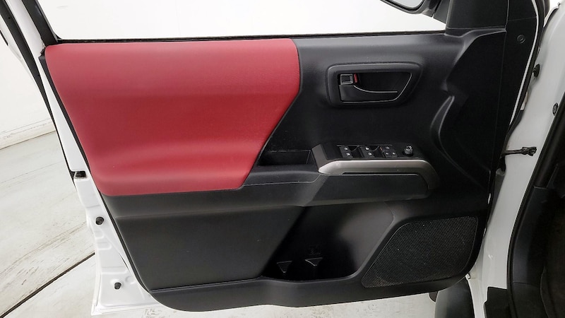 2021 Toyota Tacoma SR5 12