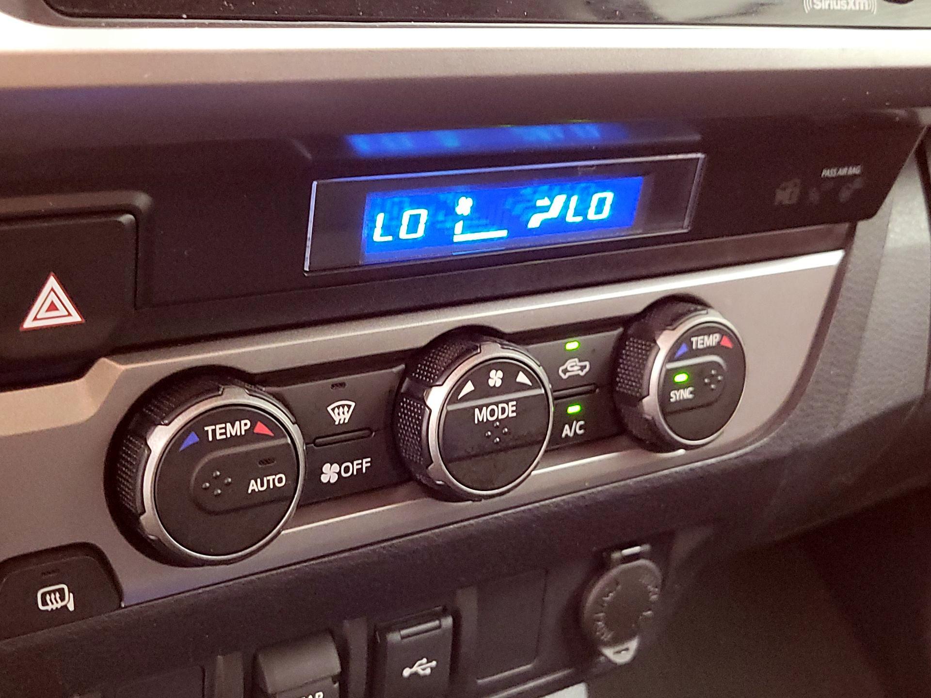 Thumbnail: 2021 Toyota Tacoma - 16