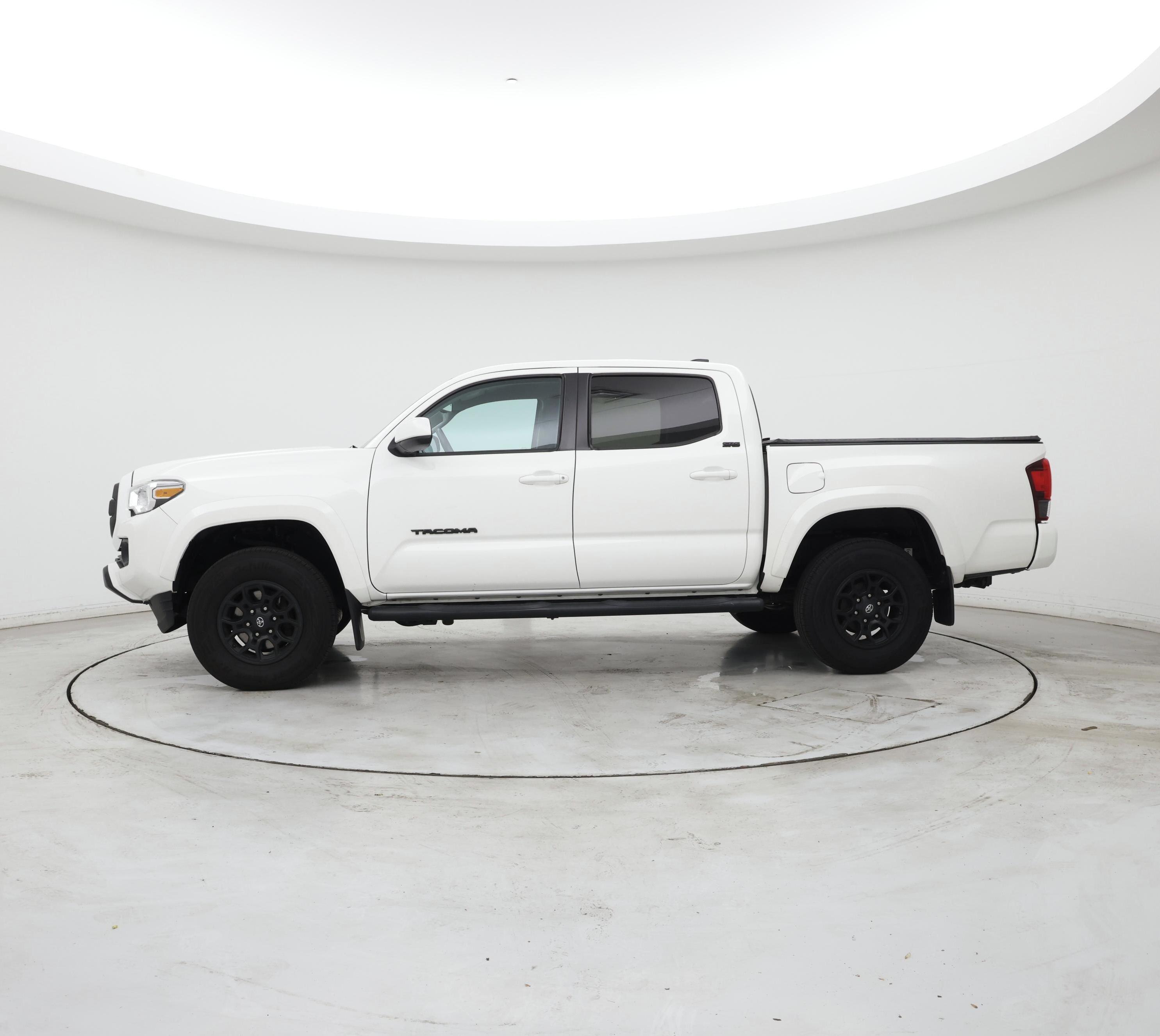 Thumbnail: 2021 Toyota Tacoma - 3