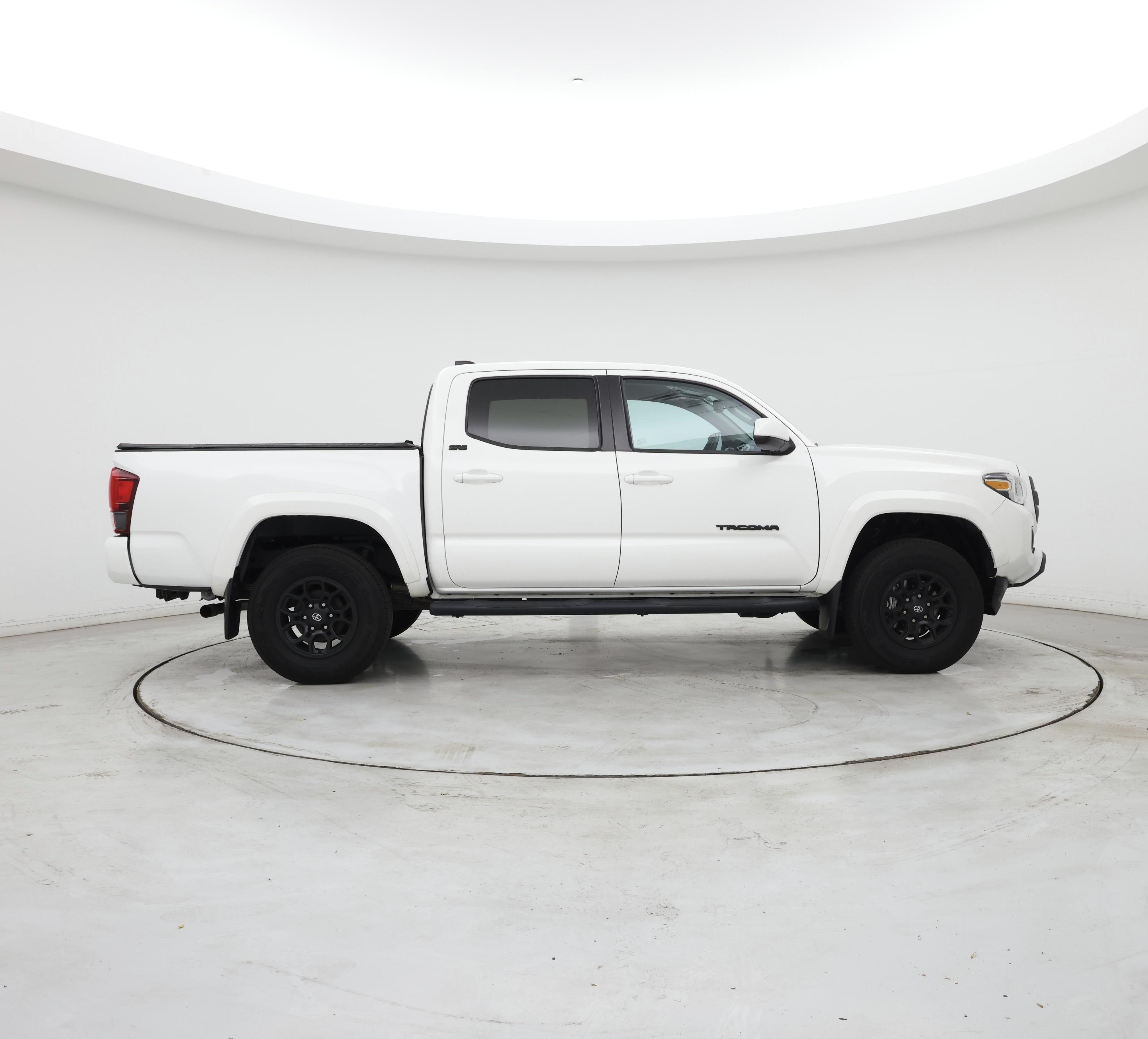 Thumbnail: 2021 Toyota Tacoma - 7