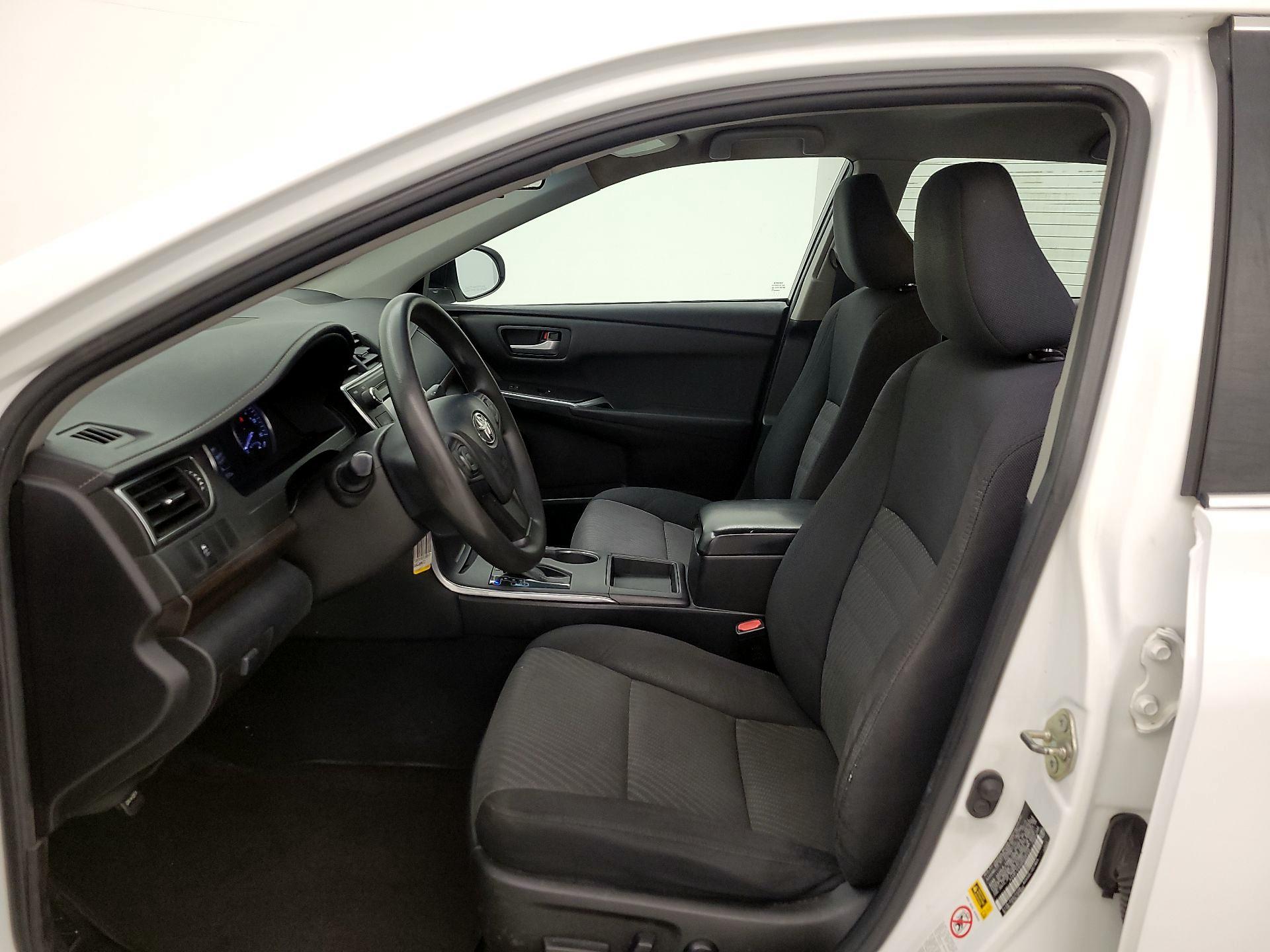 Thumbnail: 2016 Toyota Camry - 11