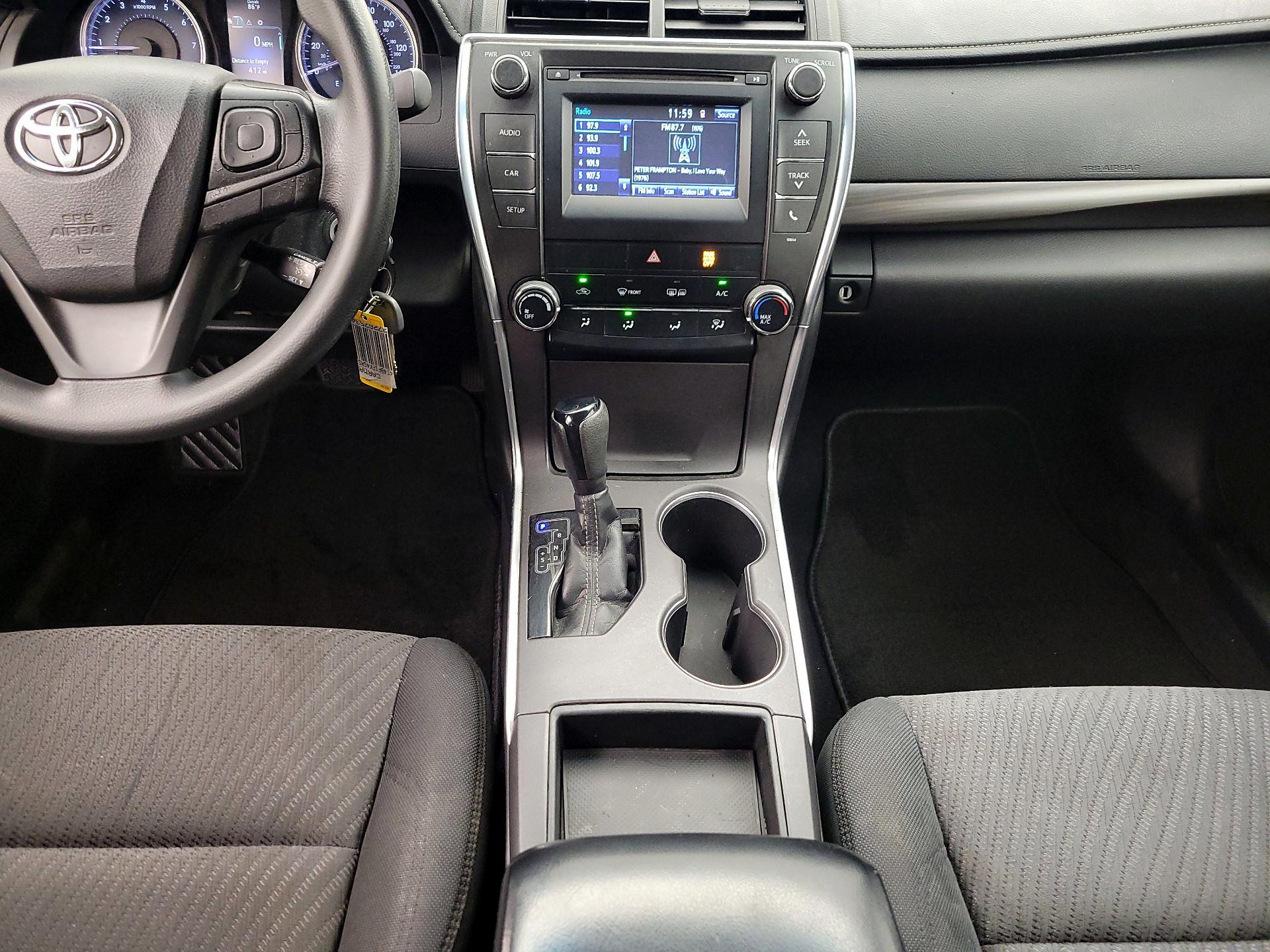Thumbnail: 2016 Toyota Camry - 17