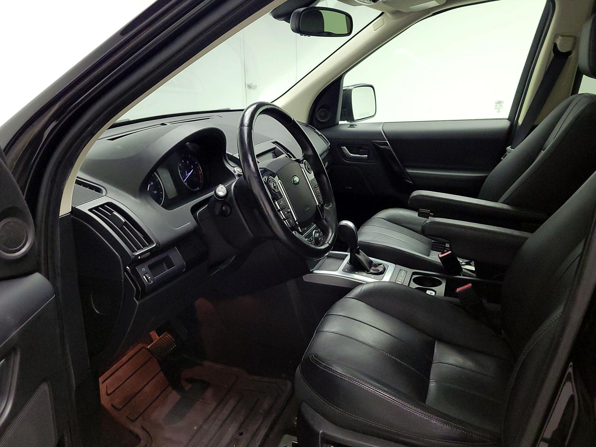 Thumbnail: 2014 Land Rover LR2 - 11