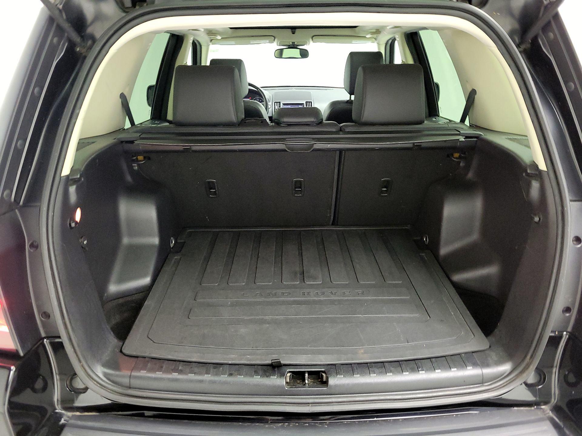 Thumbnail: 2014 Land Rover LR2 - 18
