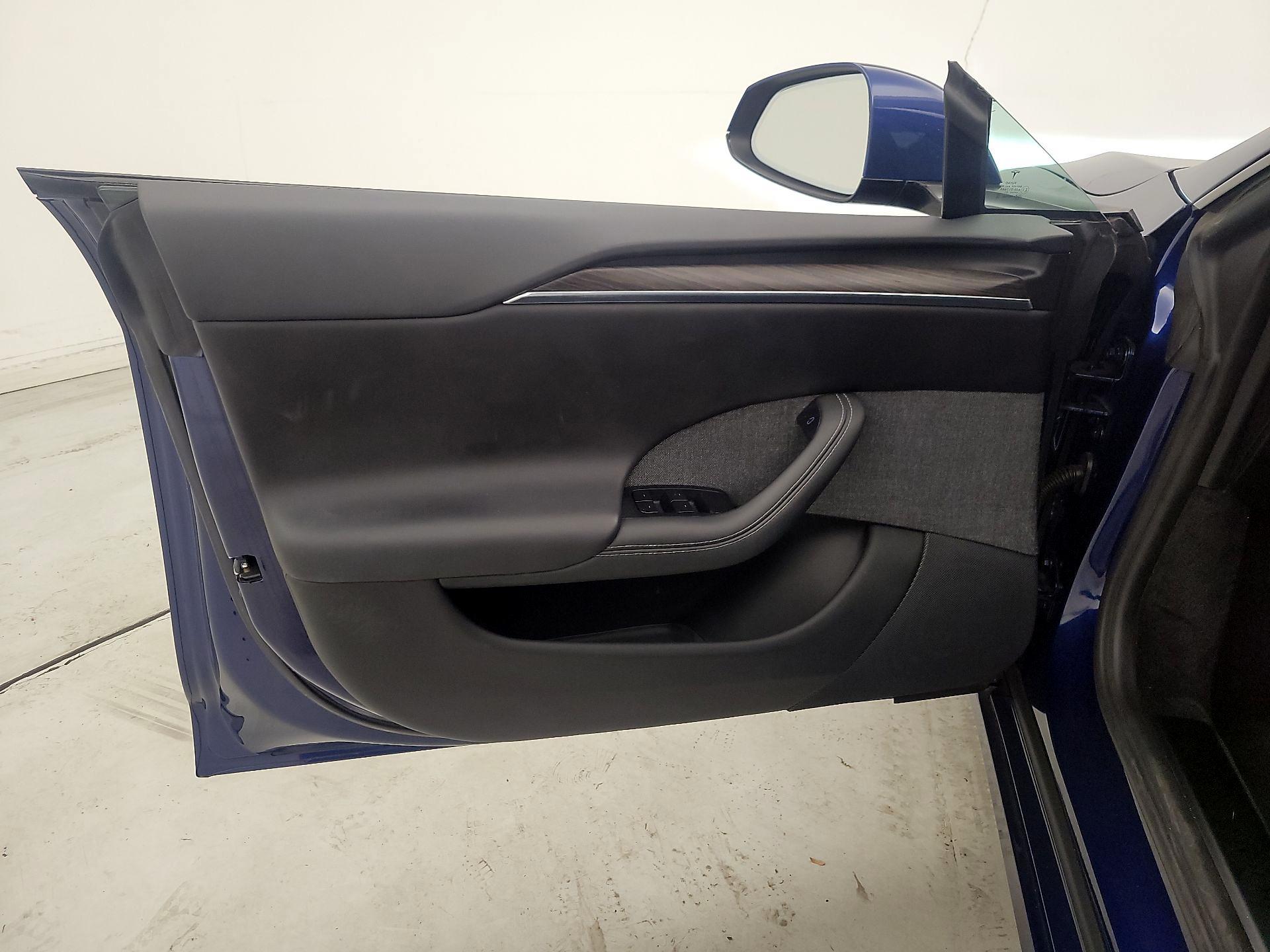 Thumbnail: 2021 Tesla Model S - 12