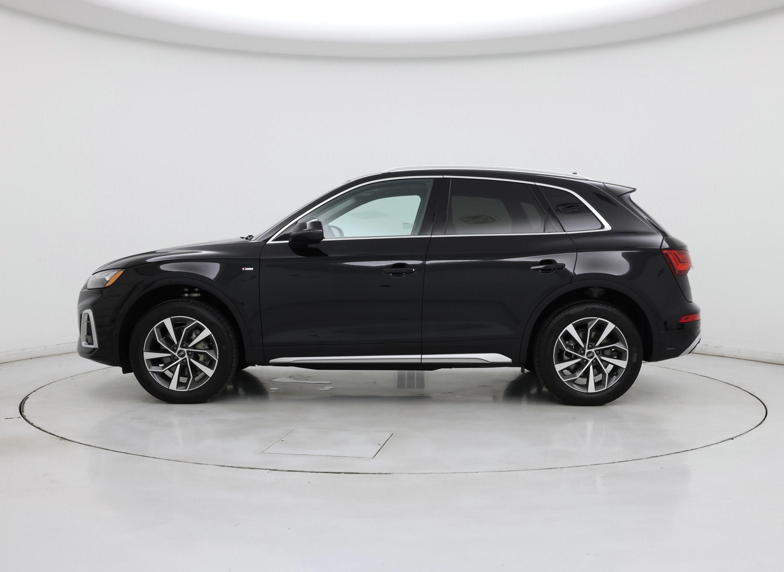 Thumbnail: 2023 Audi Q5 - 3