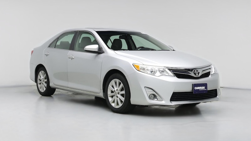 2014 Toyota Camry SE Hero Image