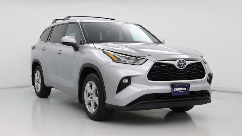 2020 Toyota Highlander LE Hero Image