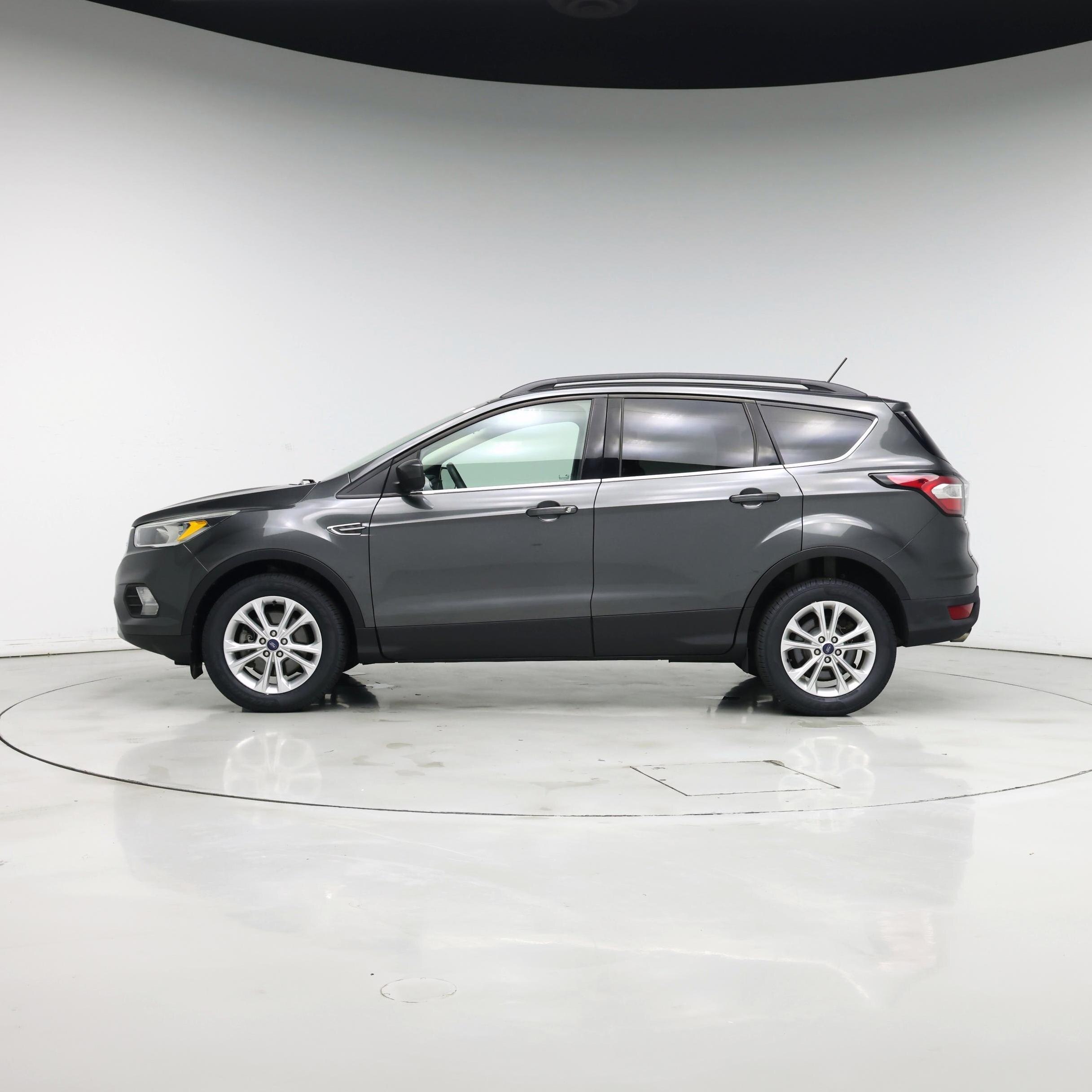 Thumbnail: 2018 Ford Escape - 3