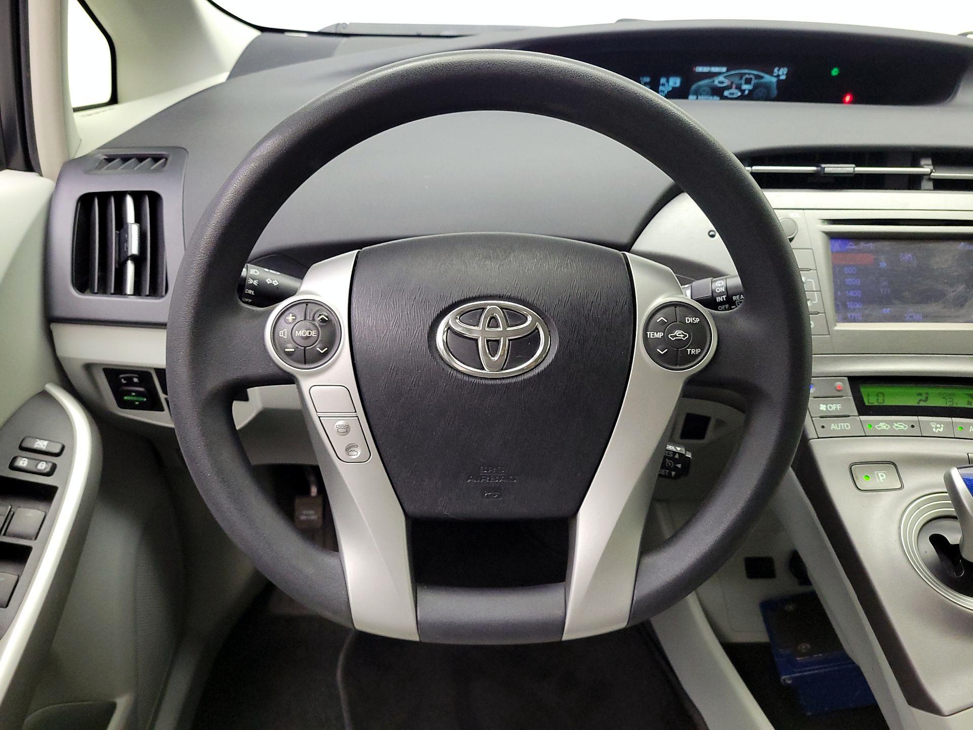 Thumbnail: 2014 Toyota Prius - 10