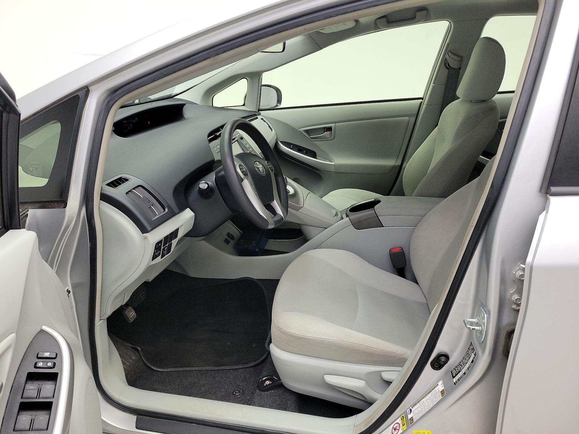 Thumbnail: 2014 Toyota Prius - 11