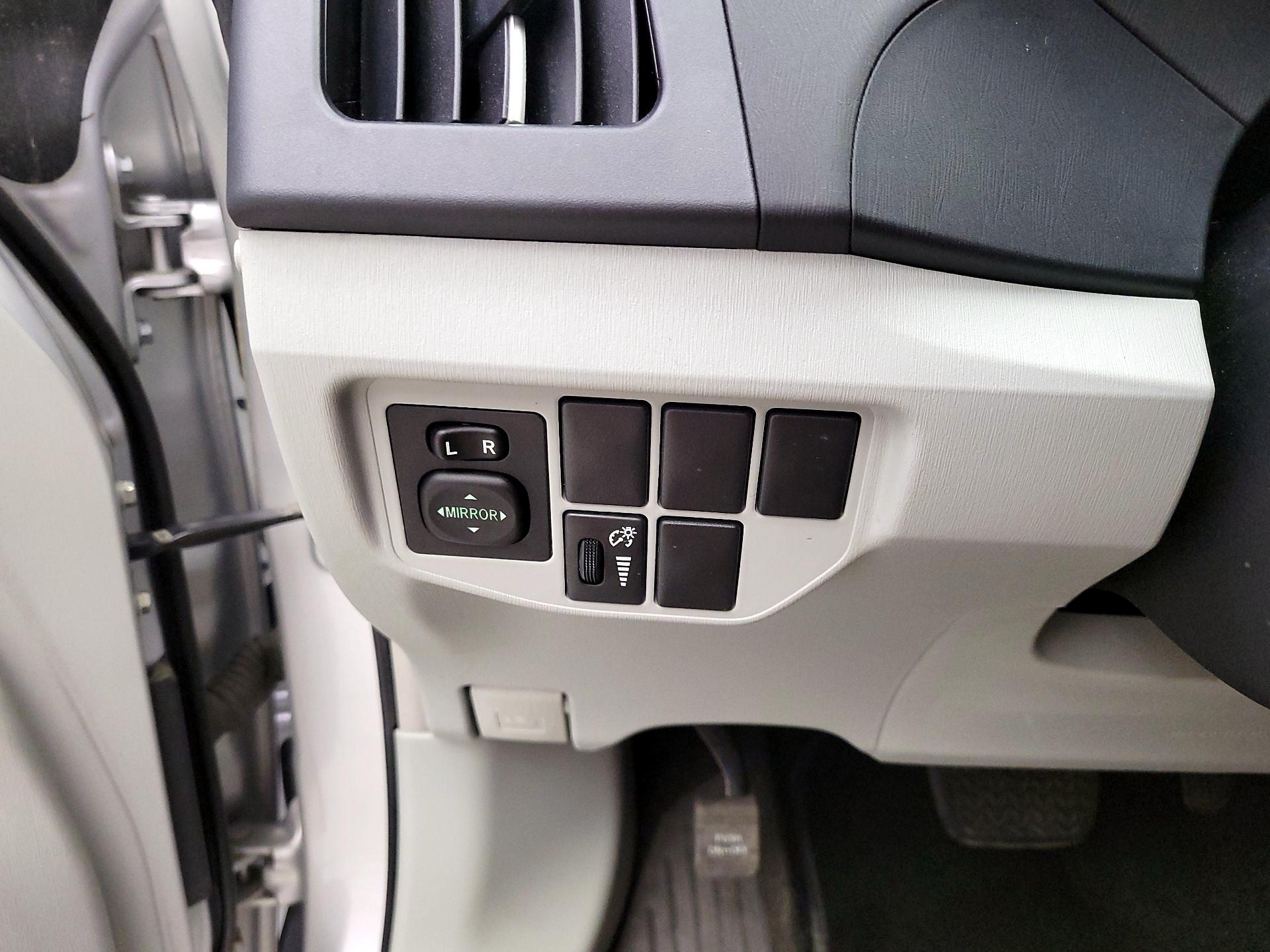 Thumbnail: 2014 Toyota Prius - 13
