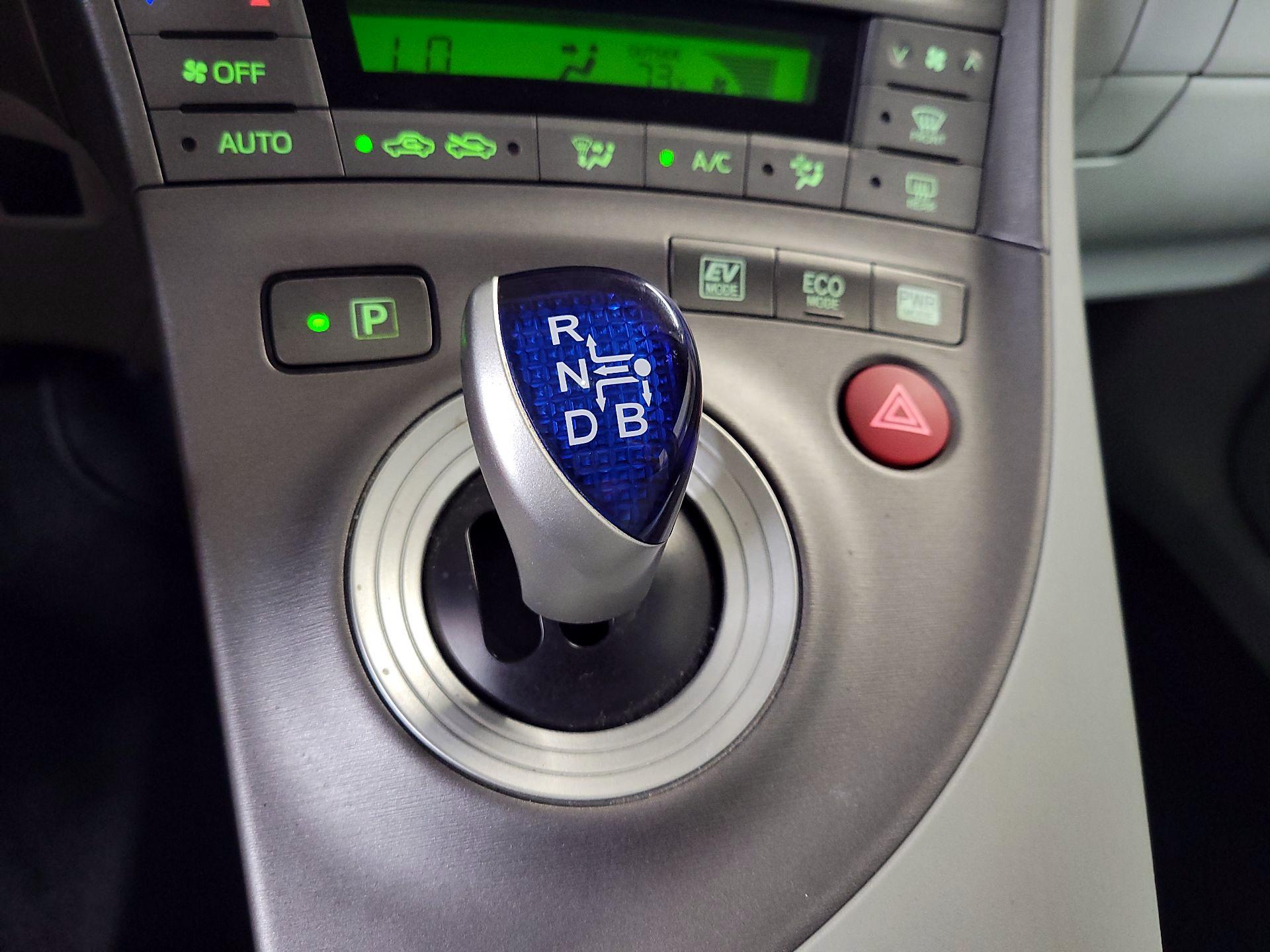 Thumbnail: 2014 Toyota Prius - 16
