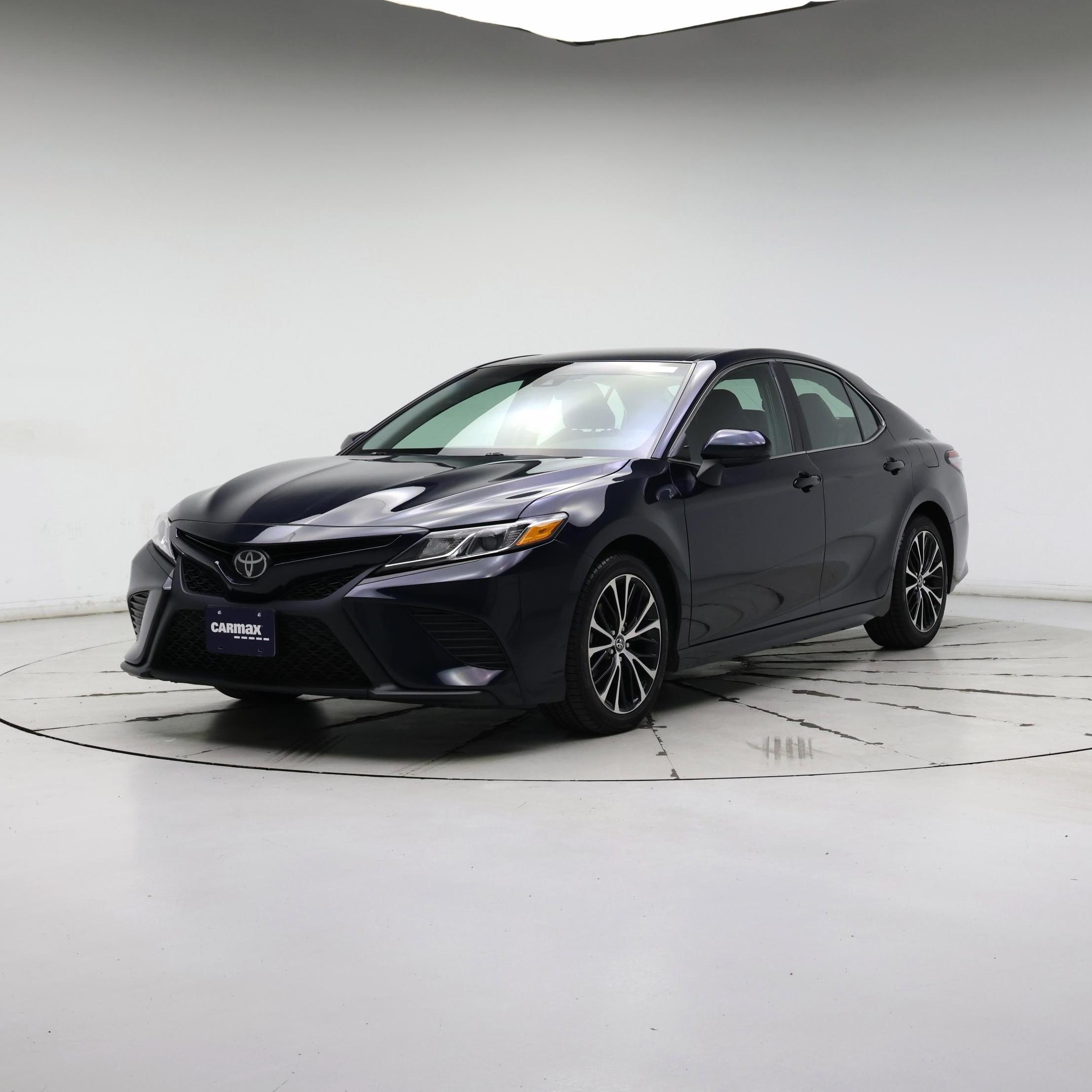 Thumbnail: 2018 Toyota Camry - 4