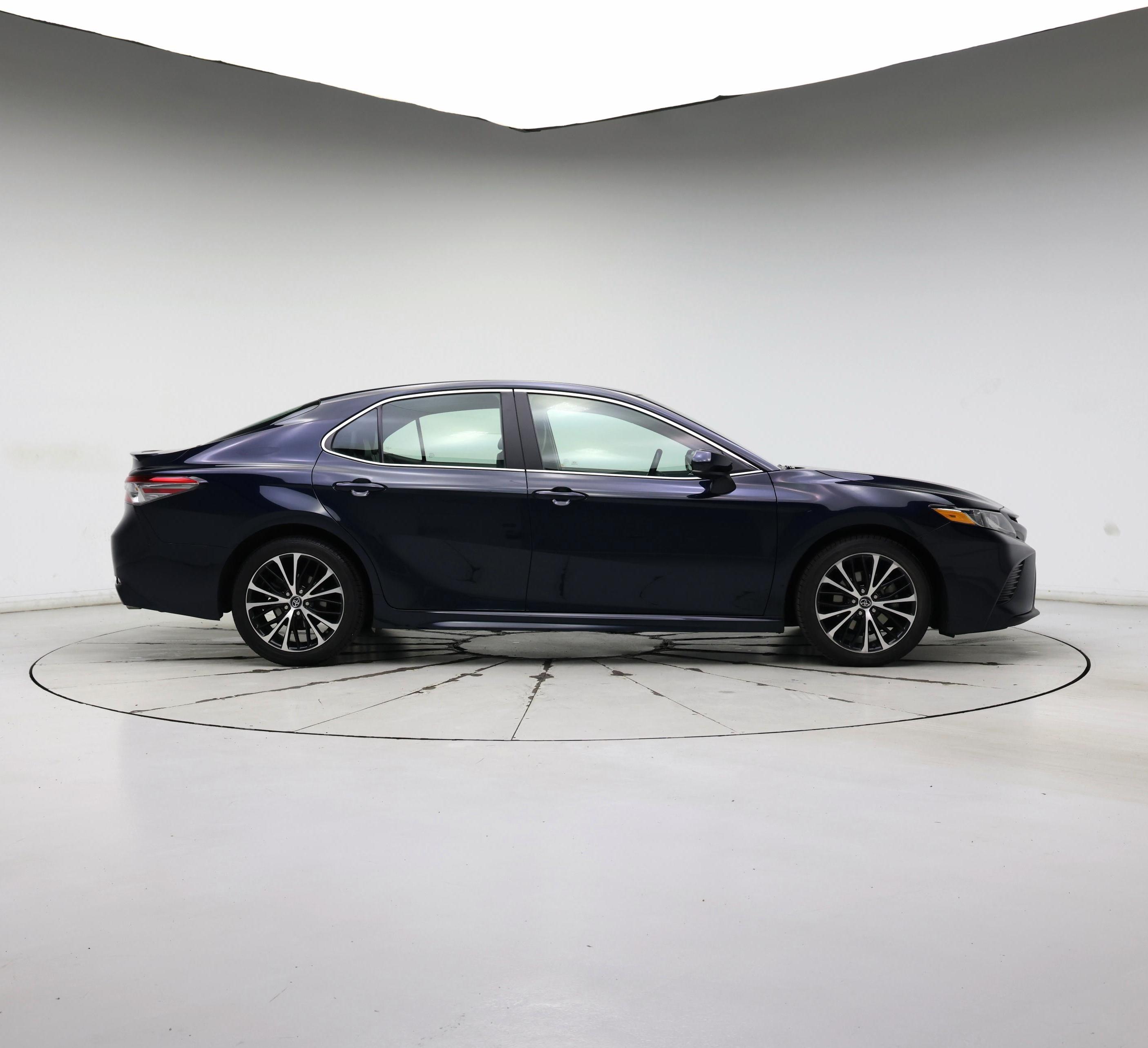 Thumbnail: 2018 Toyota Camry - 7