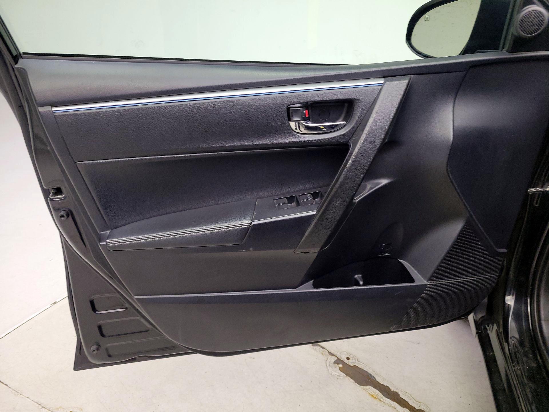 Thumbnail: 2016 Toyota Corolla - 12