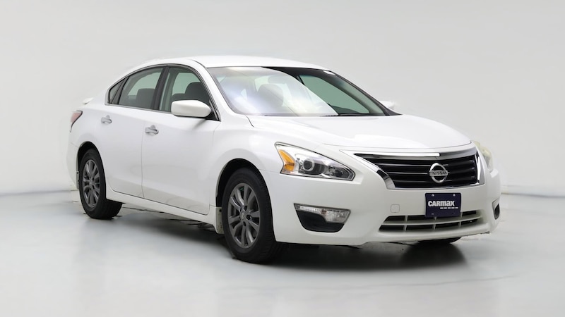2015 Nissan Altima S Hero Image