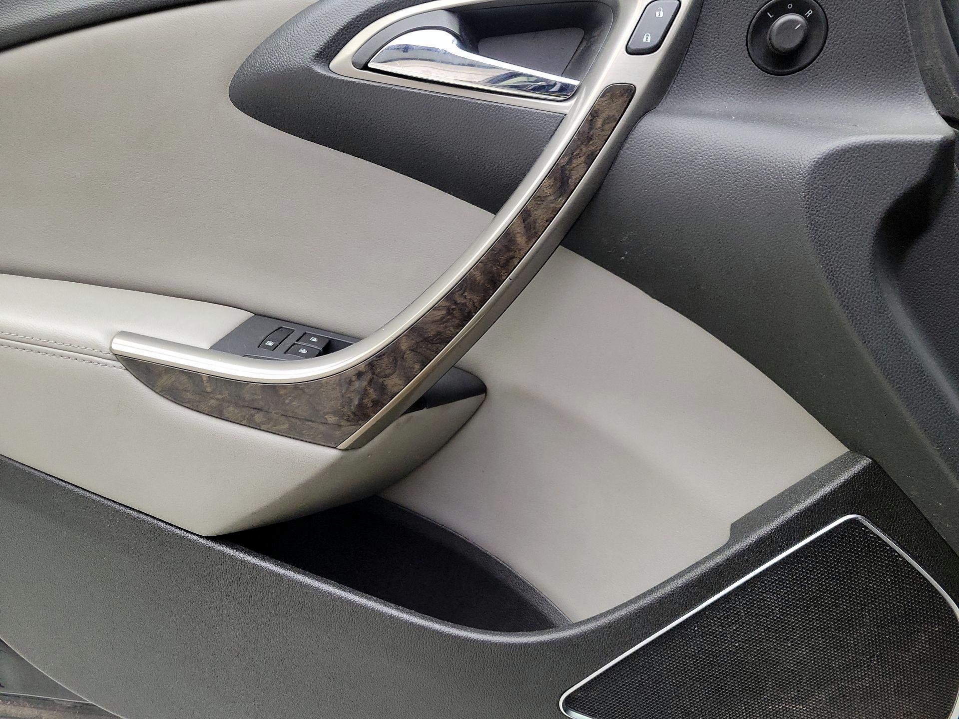Thumbnail: 2016 Buick Verano - 12
