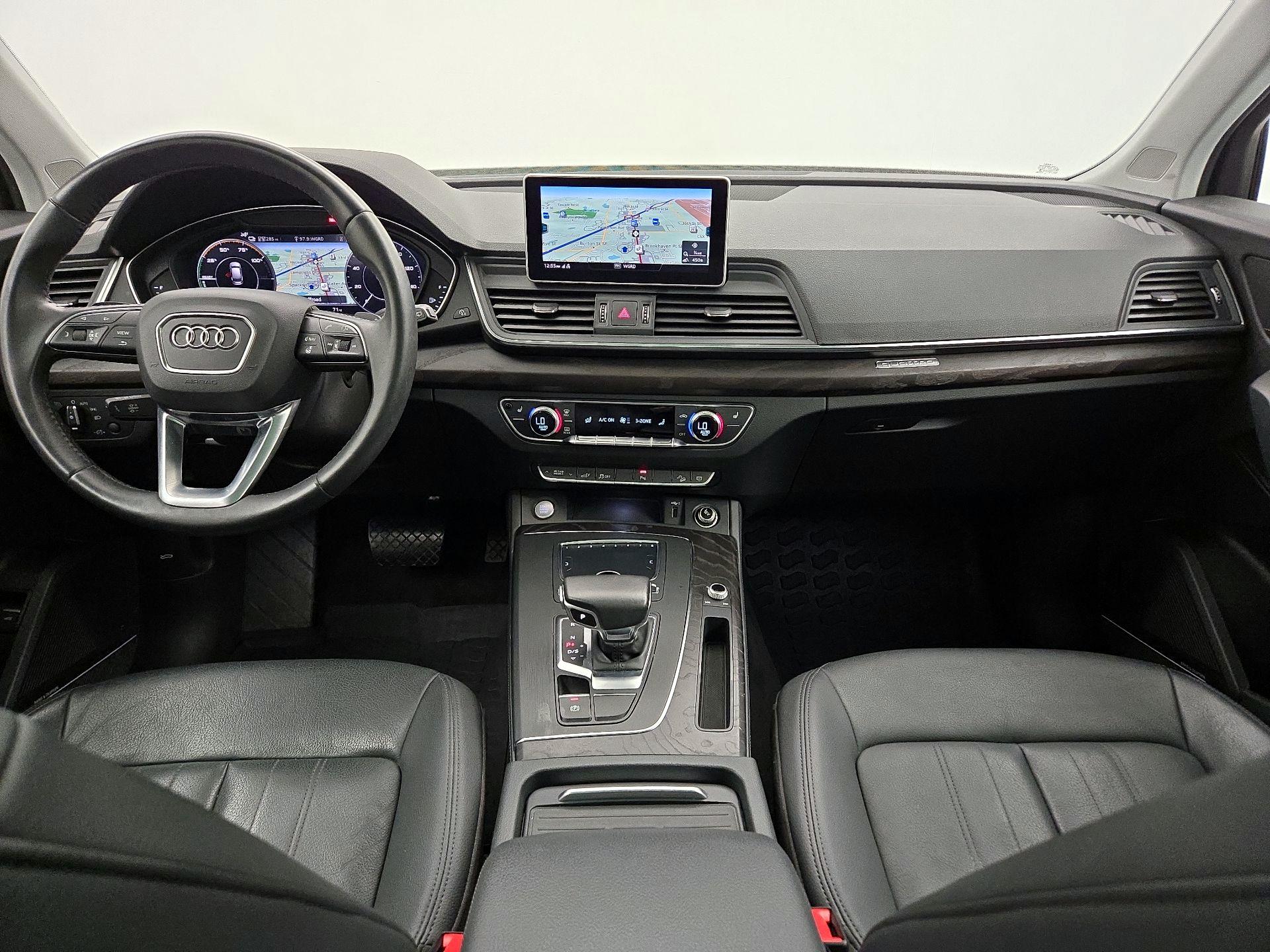Thumbnail: 2020 Audi Q5 - 9