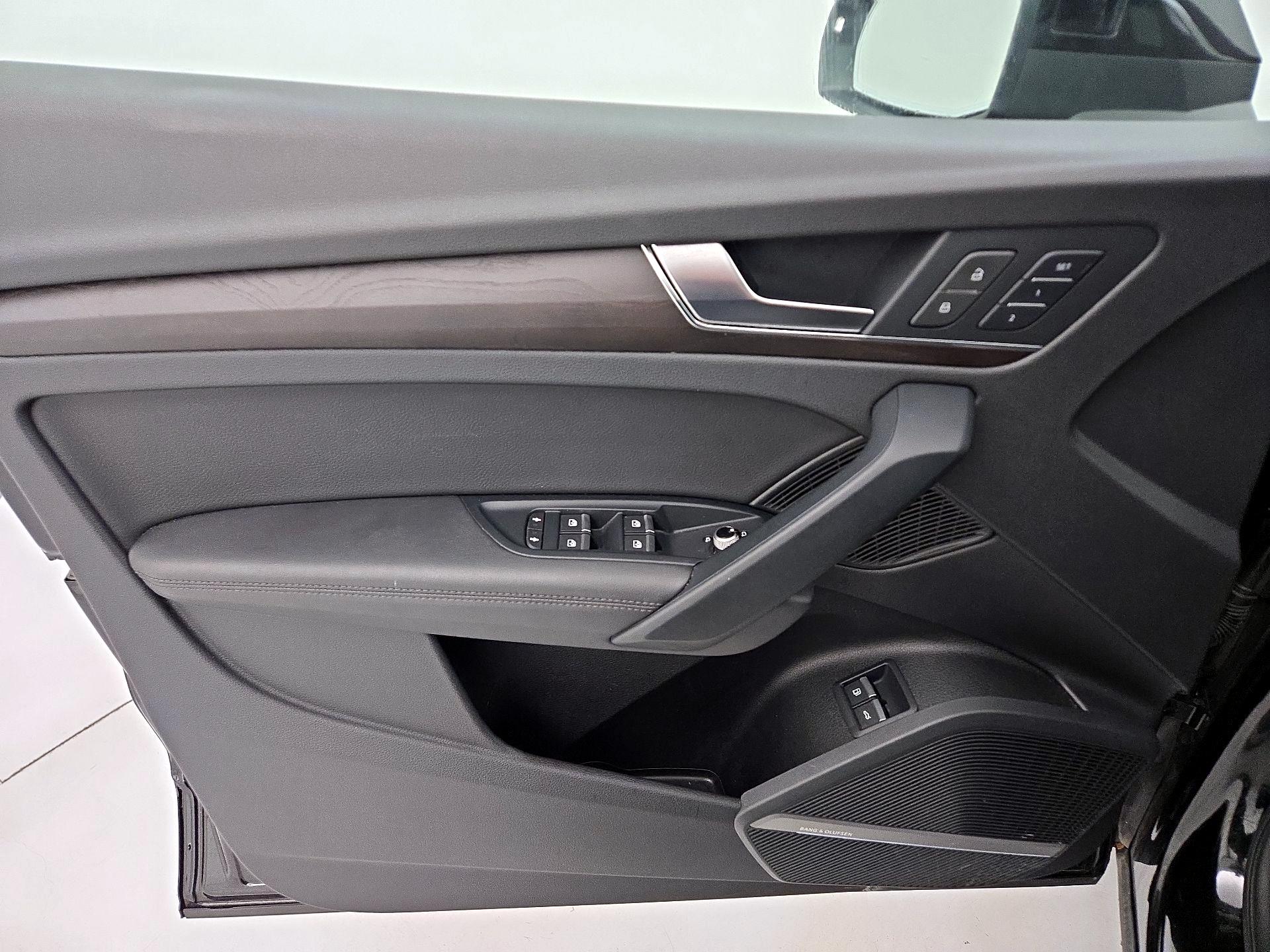 Thumbnail: 2020 Audi Q5 - 12