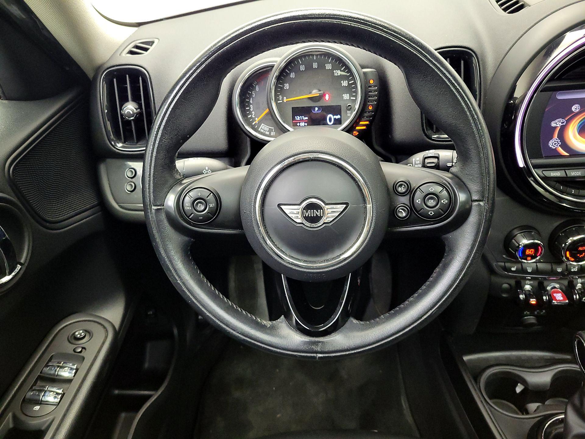 Thumbnail: 2017 MINI Cooper Countryman - 10