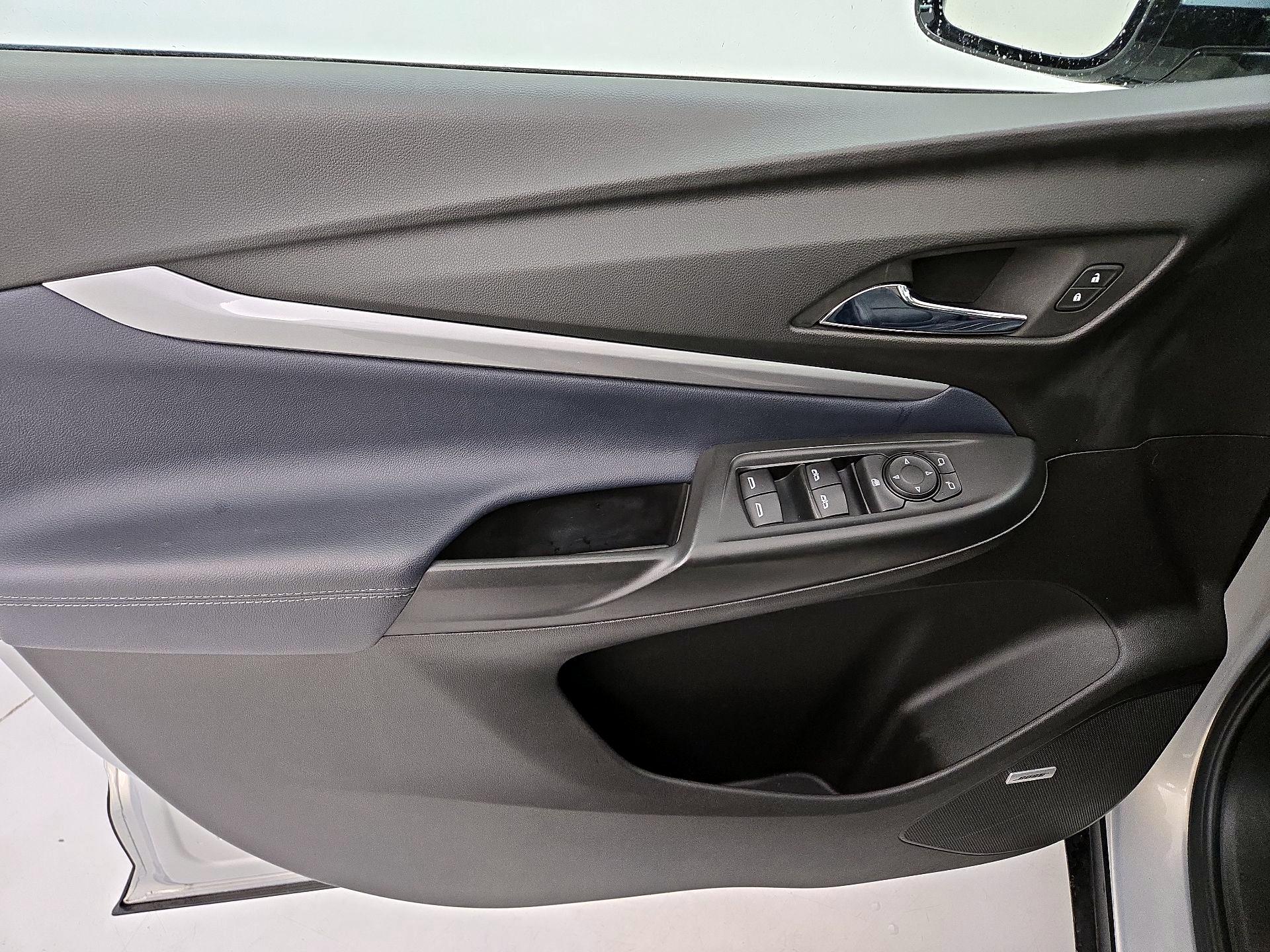 Thumbnail: 2023 Chevrolet Bolt EUV - 12
