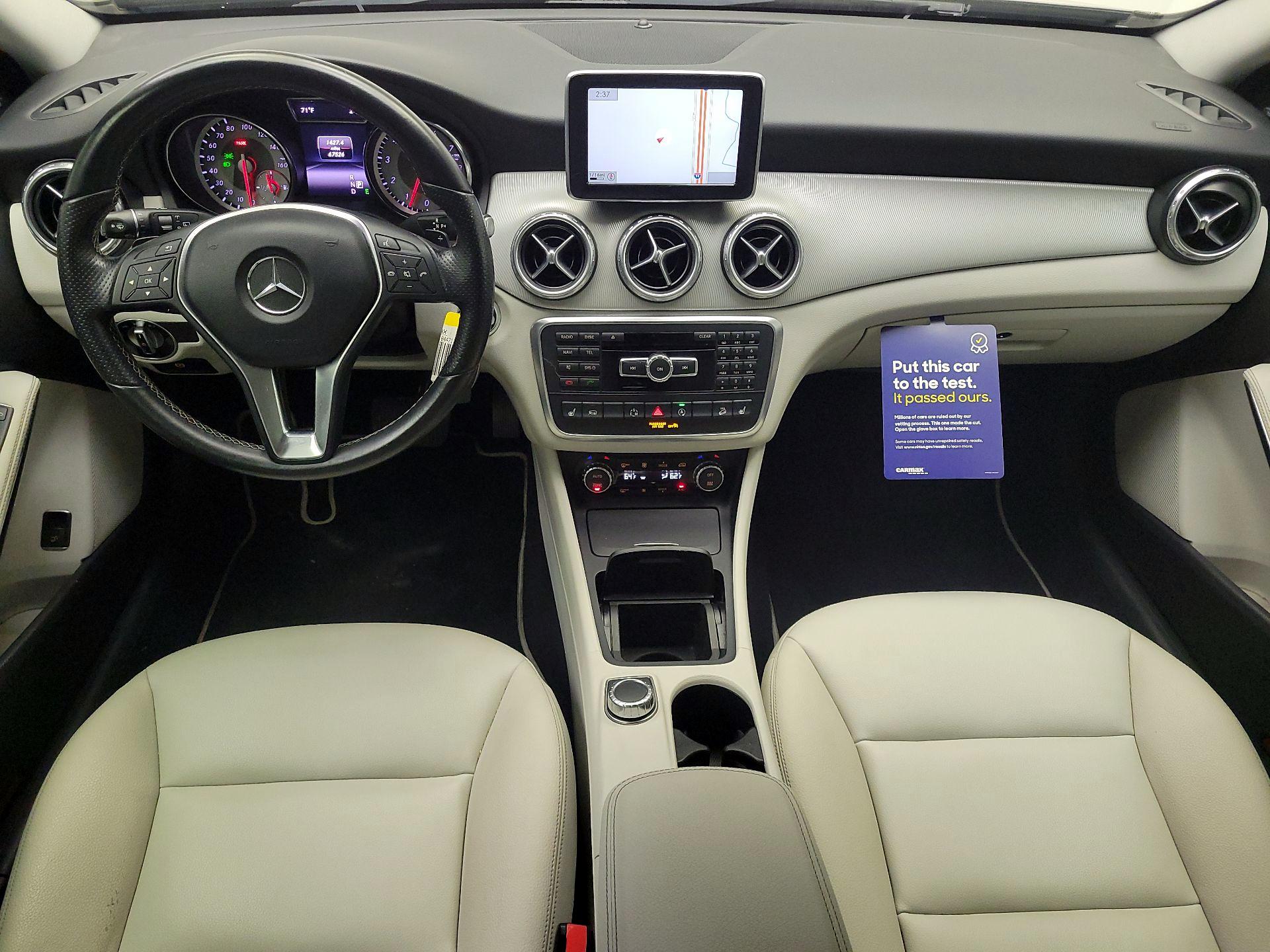 Thumbnail: 2015 Mercedes-Benz GLA - 9