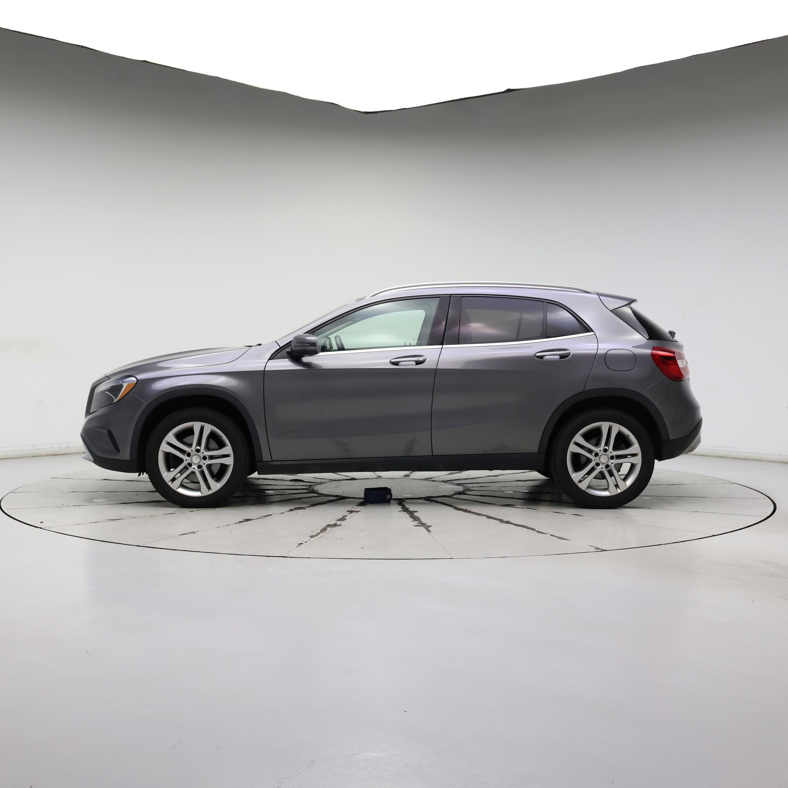 Thumbnail: 2015 Mercedes-Benz GLA - 3