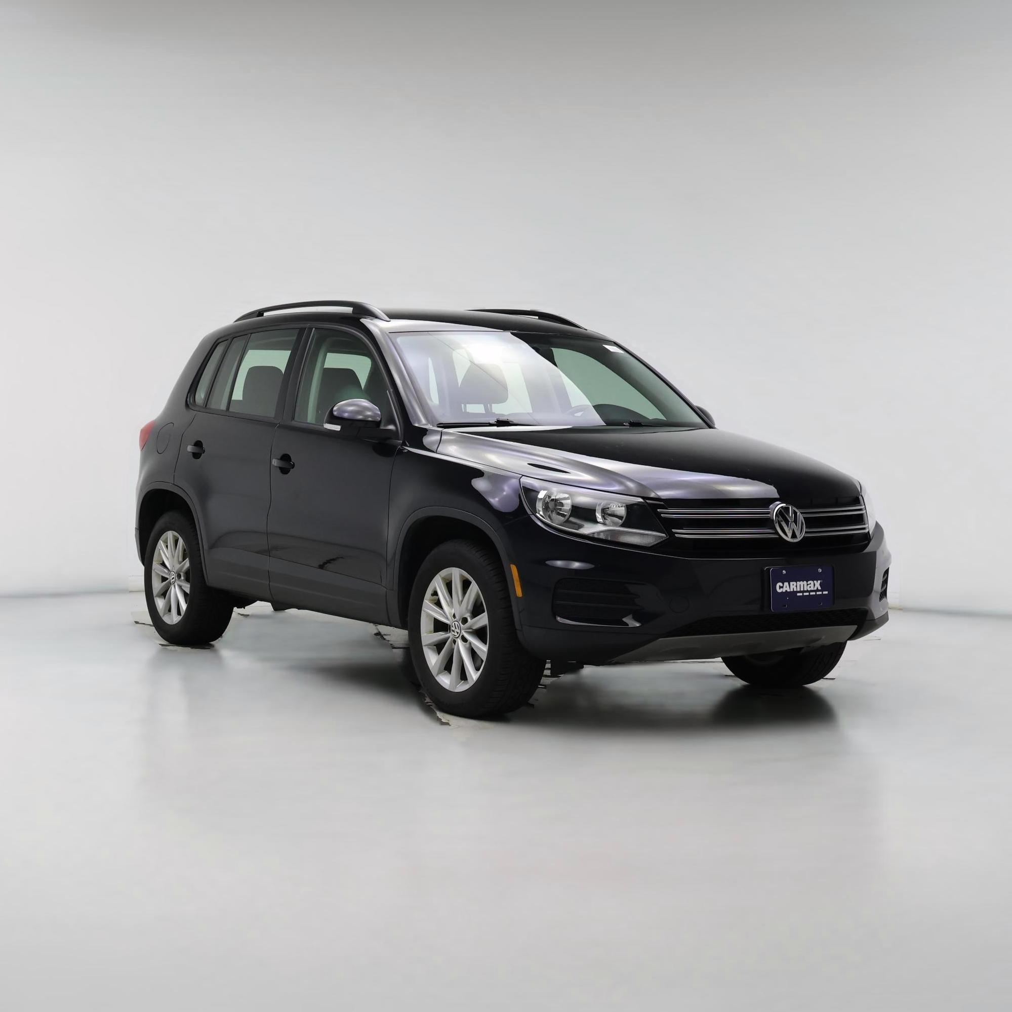 Thumbnail: 2017 Volkswagen Tiguan - 1
