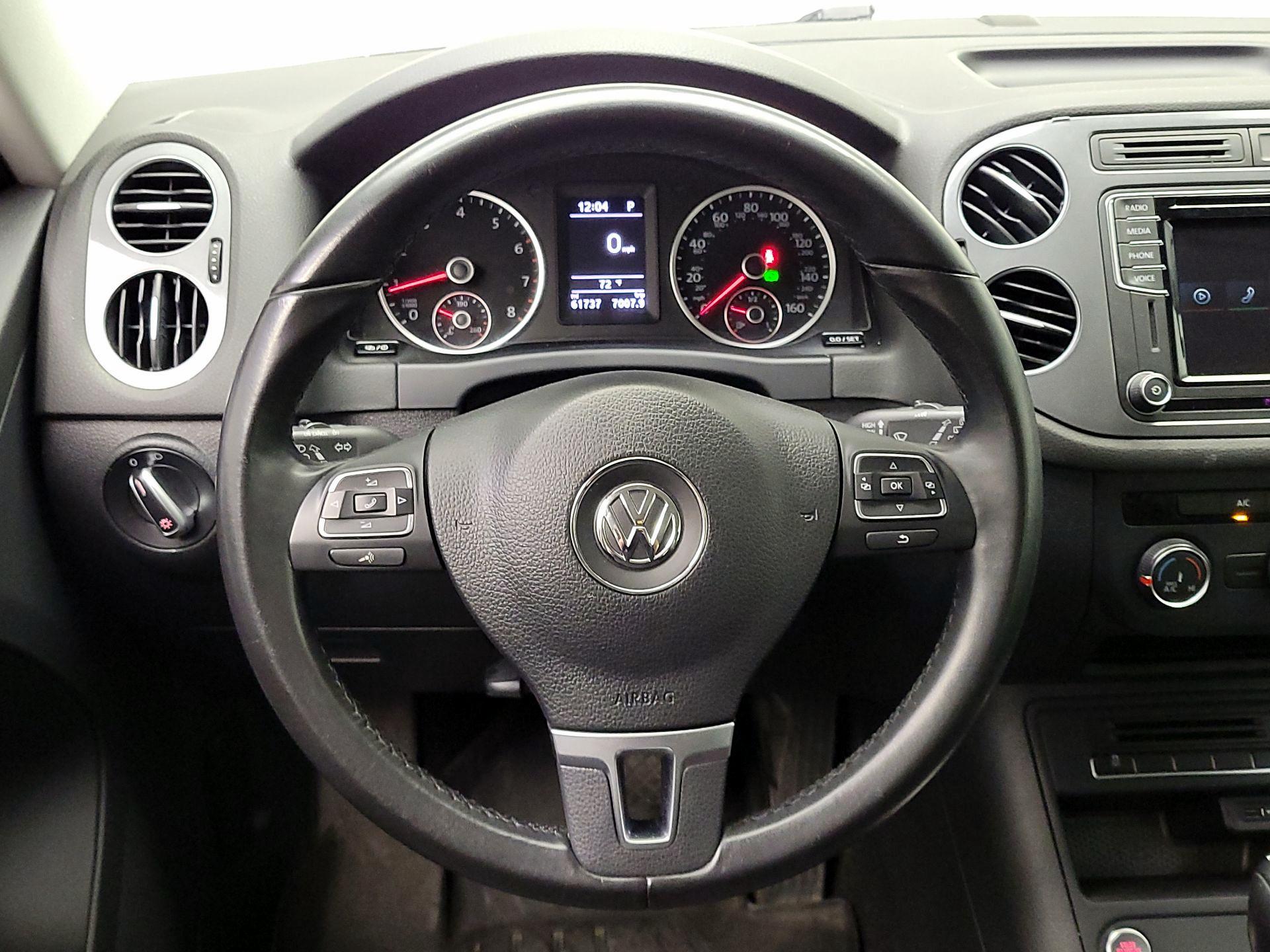 Thumbnail: 2017 Volkswagen Tiguan - 10