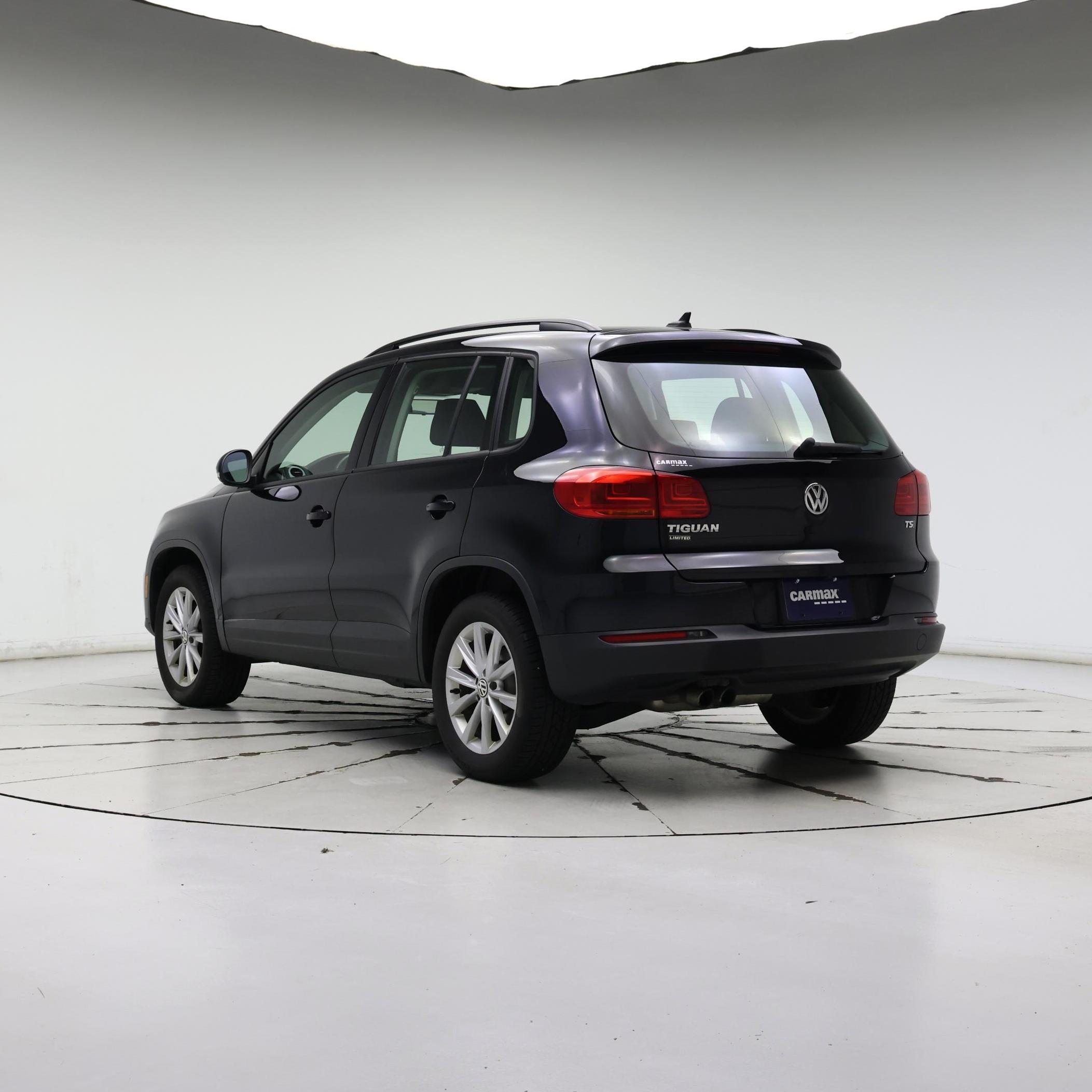 Thumbnail: 2017 Volkswagen Tiguan - 2