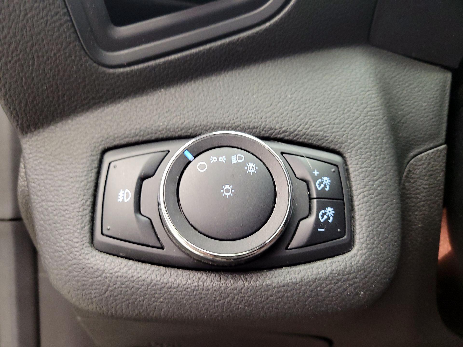 Thumbnail: 2014 Ford Escape - 13