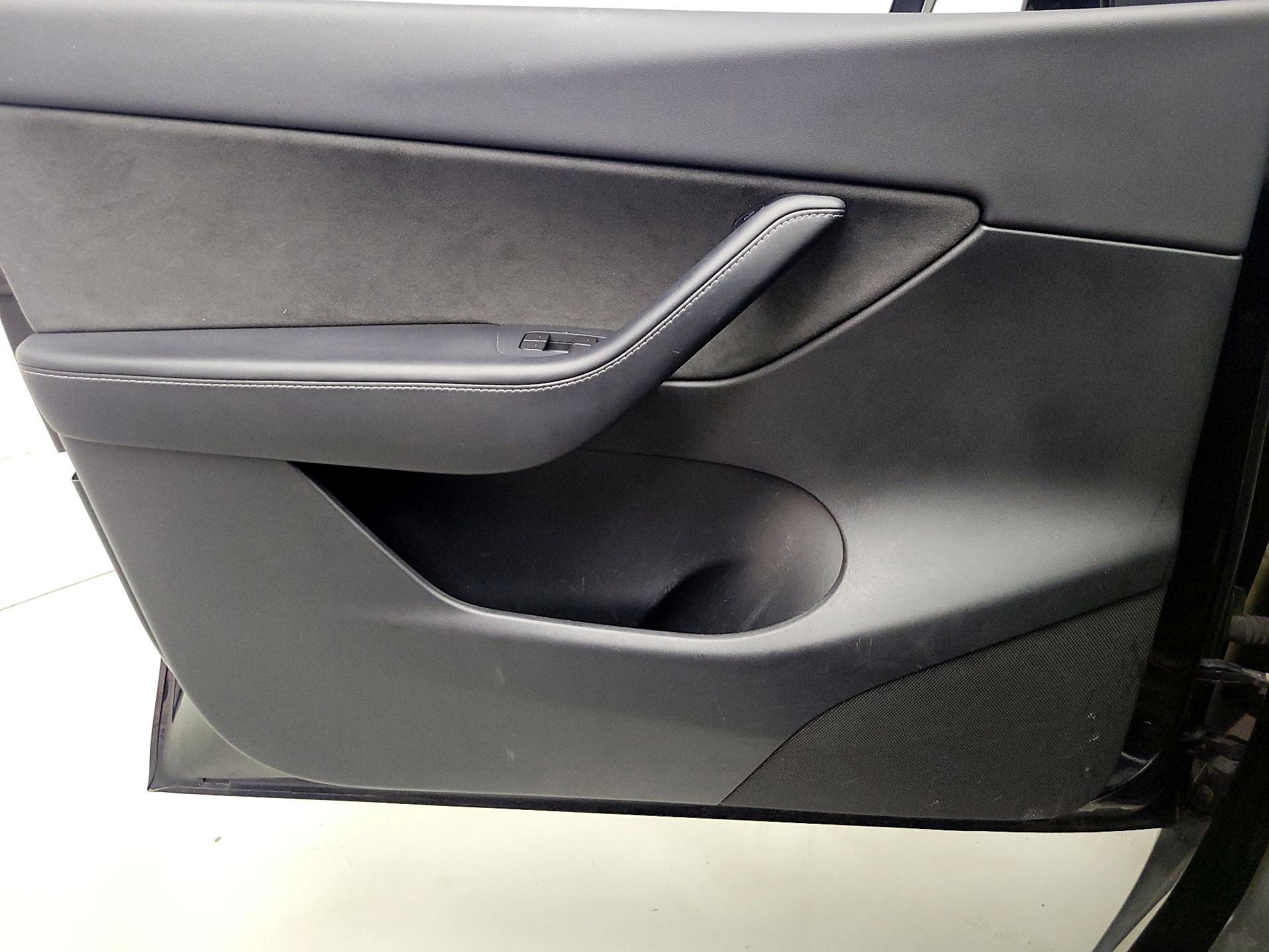 Thumbnail: 2021 Tesla Model Y - 12