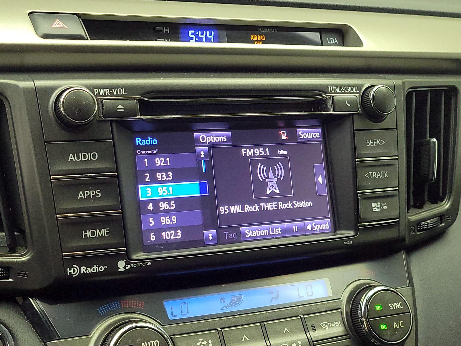 Thumbnail: 2014 Toyota RAV4 - 16