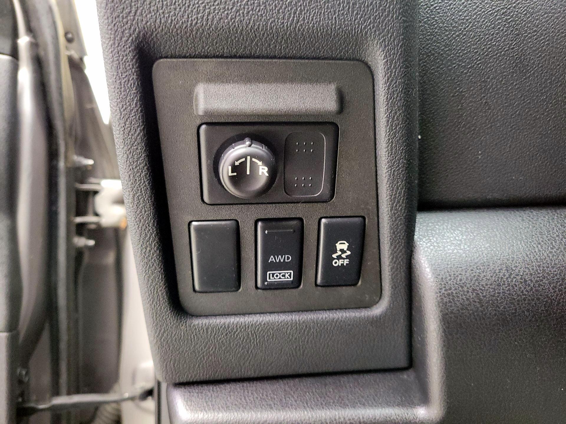 Thumbnail: 2015 Nissan Rogue - 13
