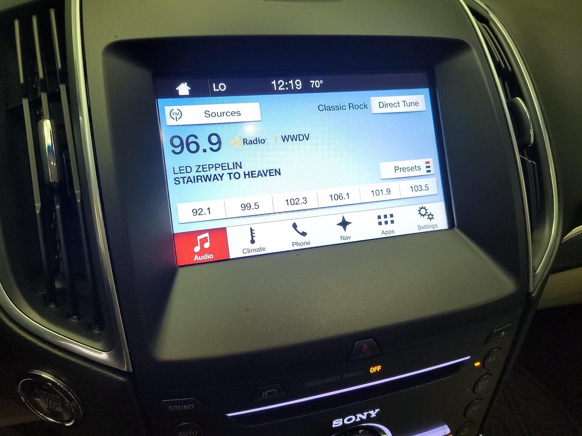 Thumbnail: 2016 Ford Edge - 15