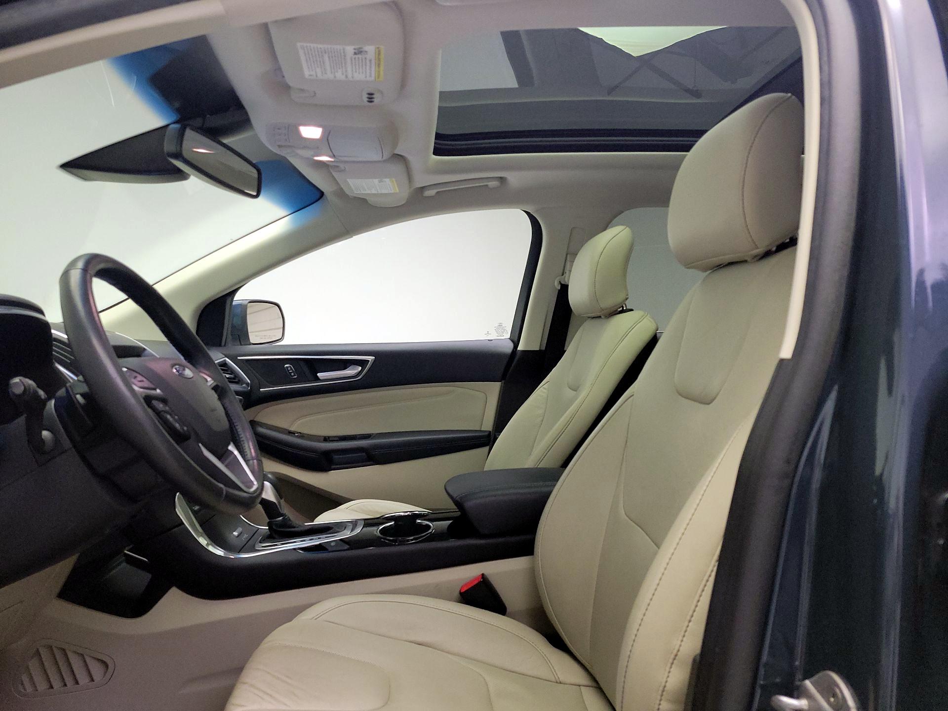 Thumbnail: 2016 Ford Edge - 19