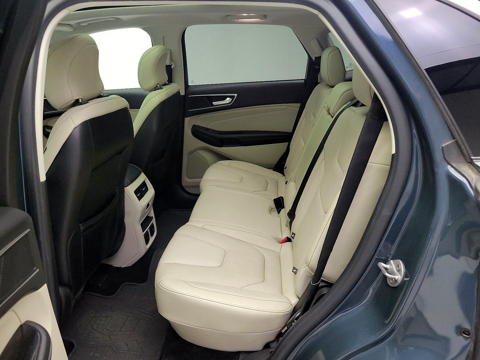 Thumbnail: 2016 Ford Edge - 20