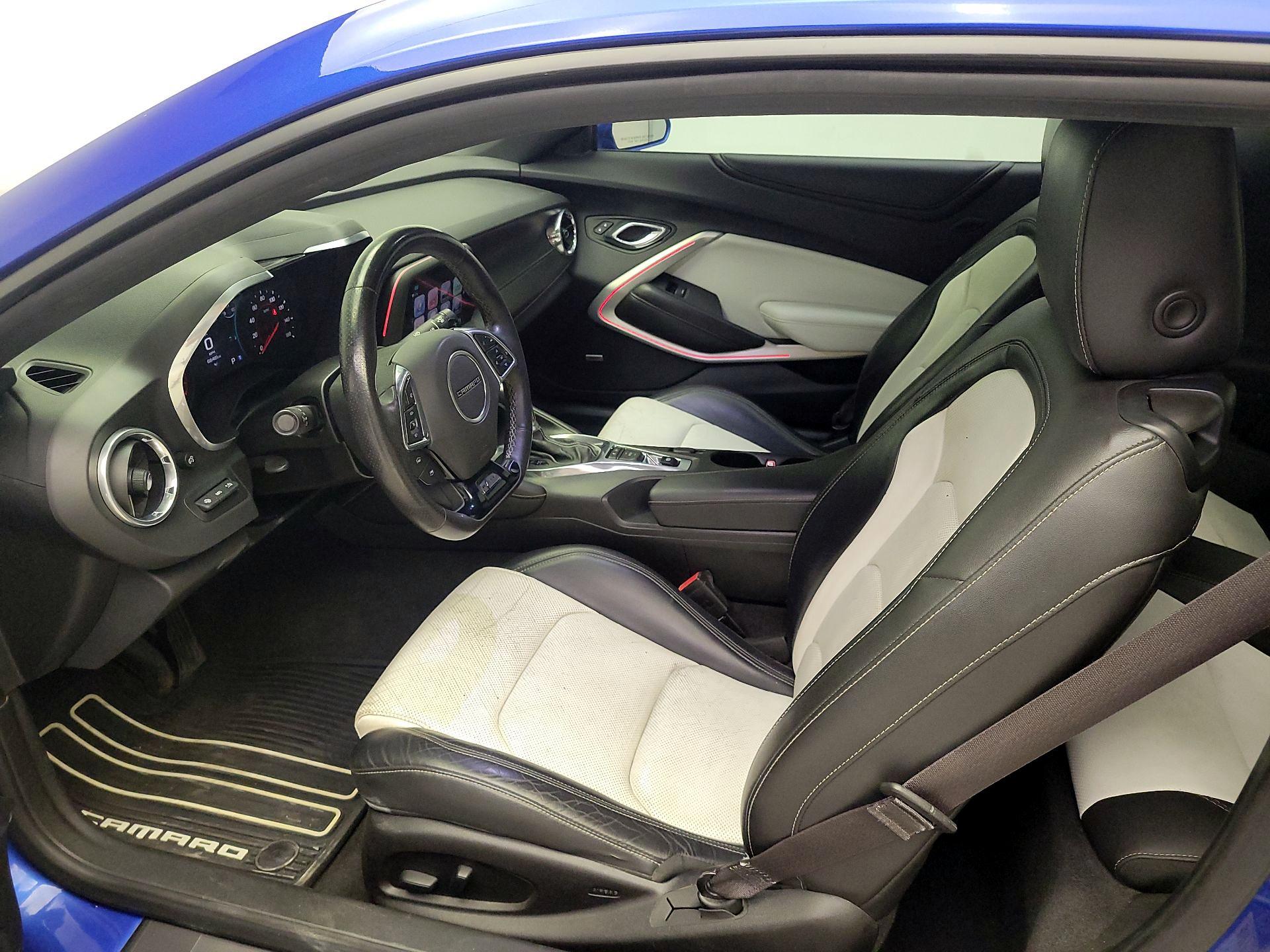 Thumbnail: 2017 Chevrolet Camaro - 11