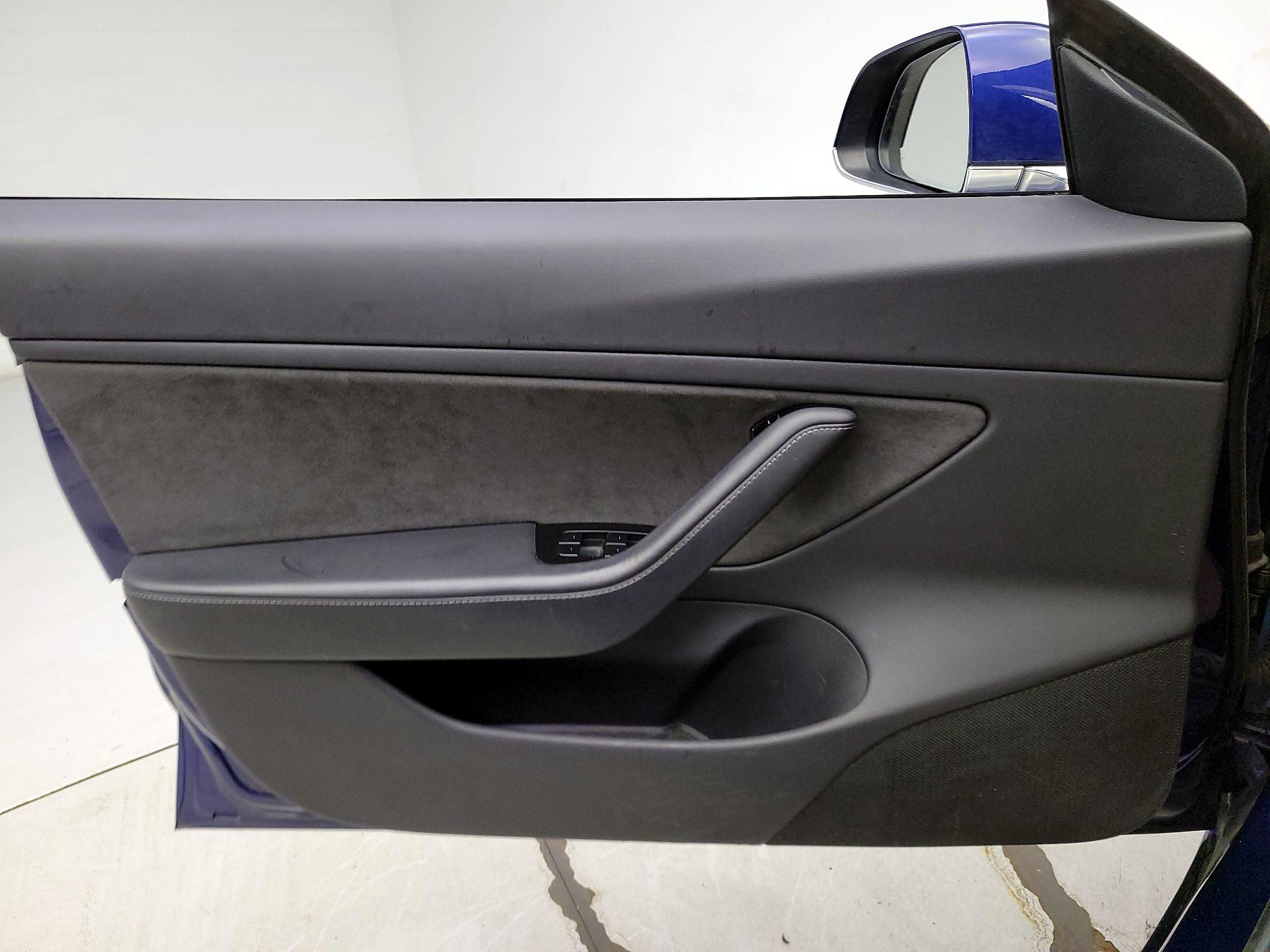 Thumbnail: 2018 Tesla Model 3 - 12